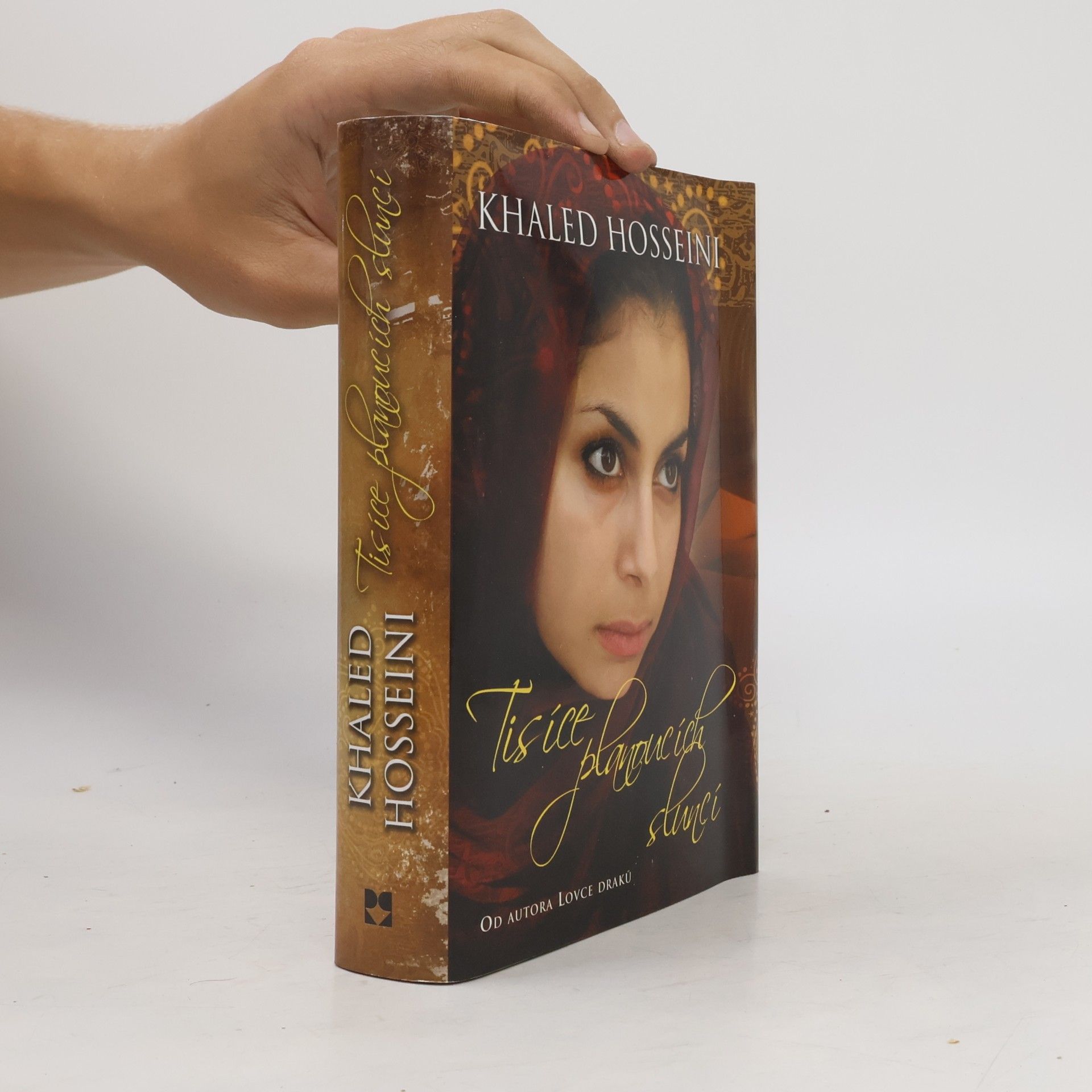 Khaled Hosseini Tisíce planoucích sluncí