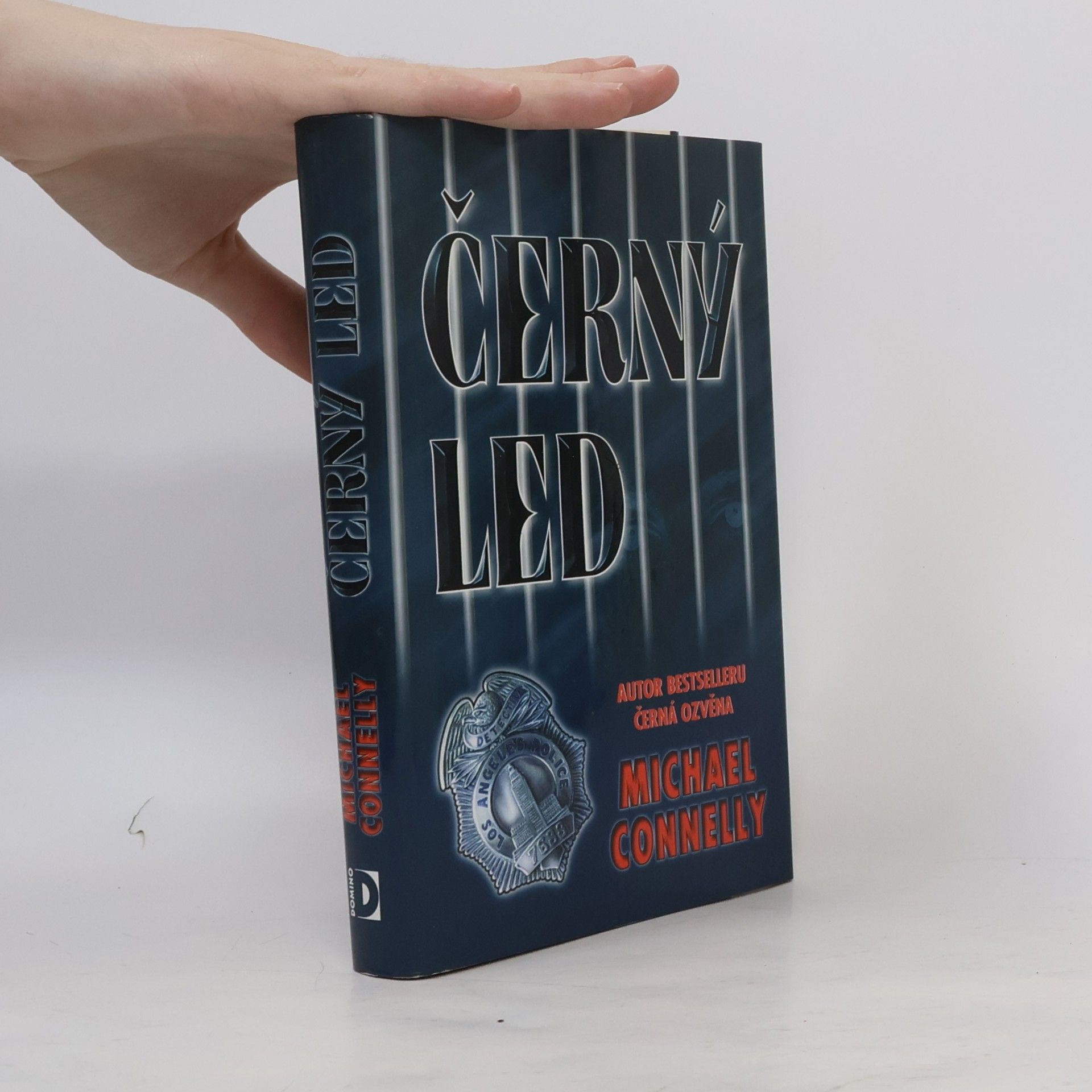 Michael Connelly Černý led