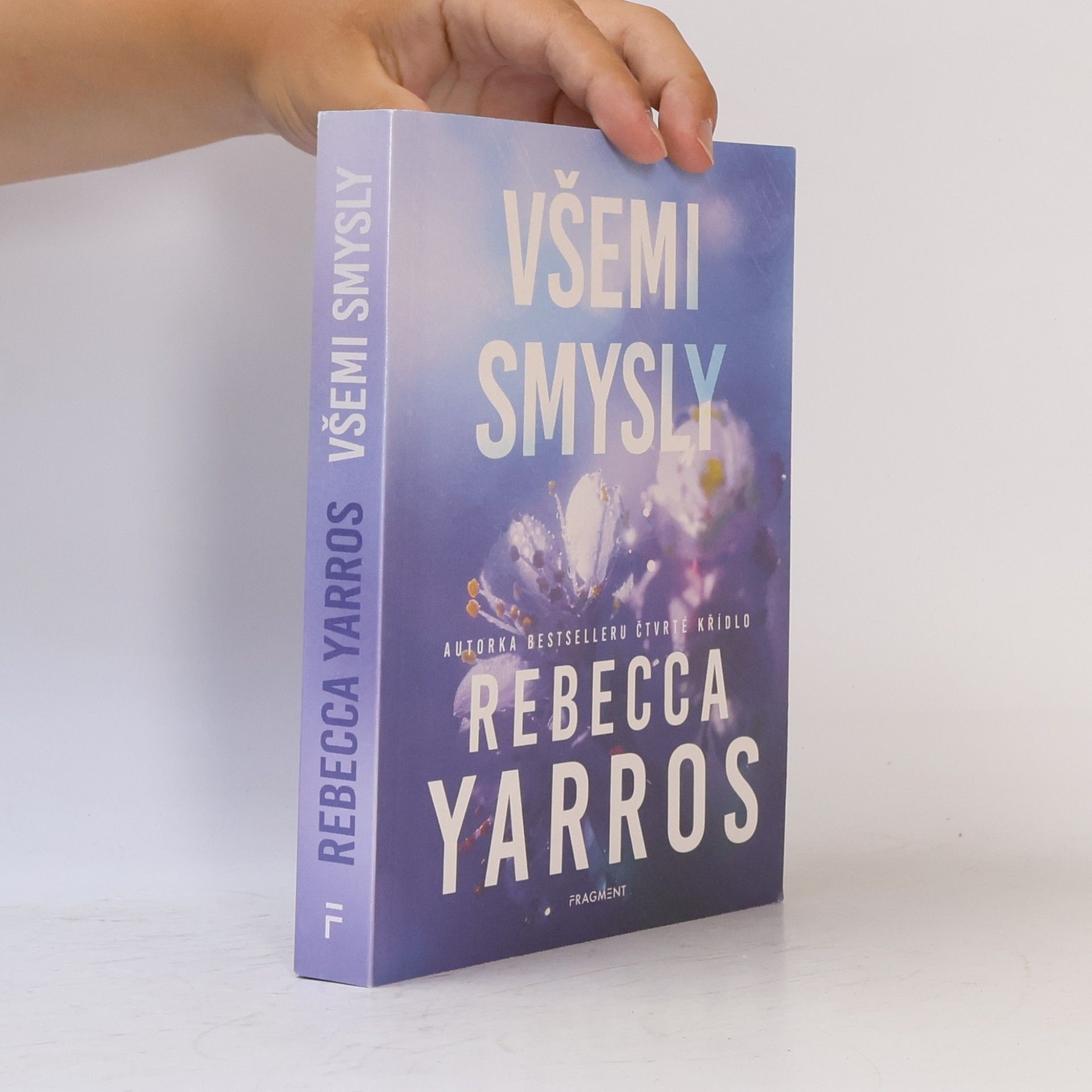 Rebecca Yarros Všemi smysly