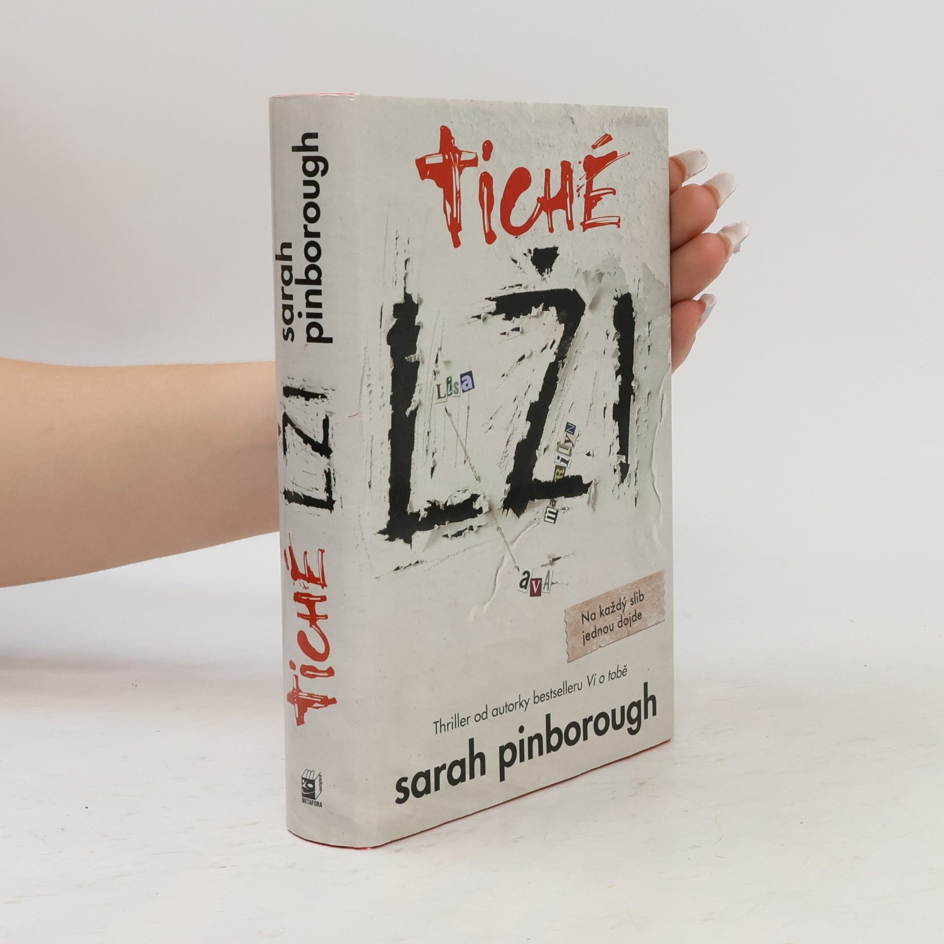 Sarah Pinborough Tiché lži
