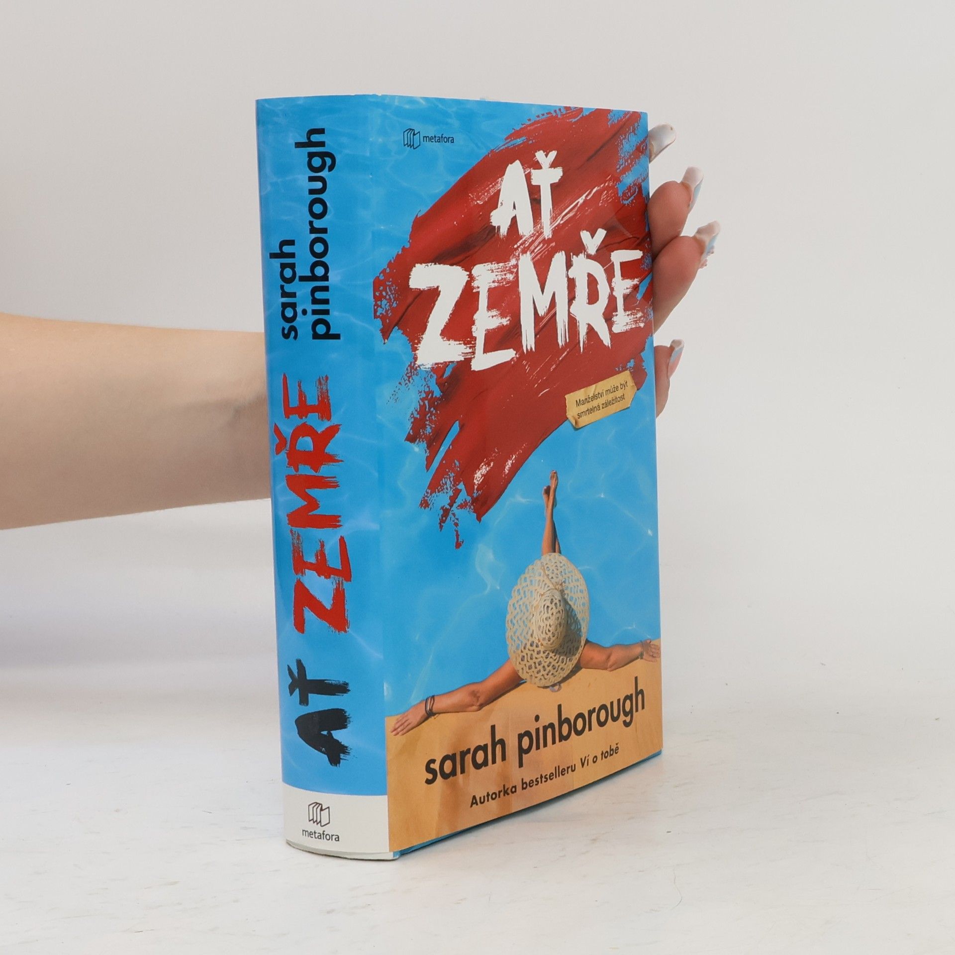 Sarah Pinborough Ať zemře