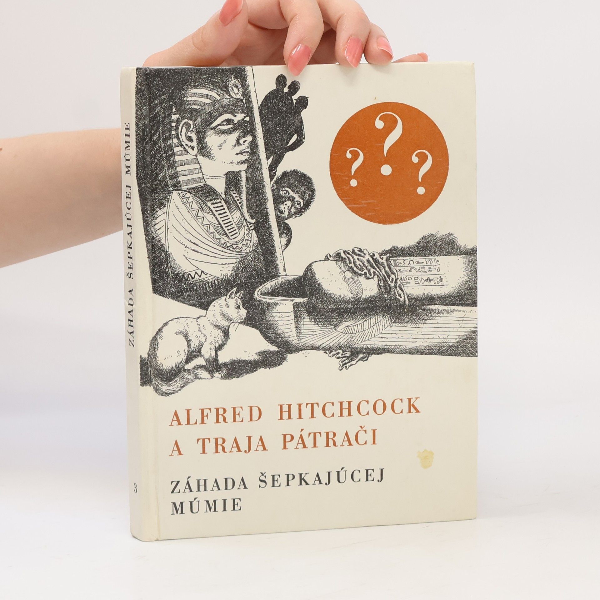 Robert Arthur Alfred Hitchcock a traja pátrači : Záhada šepkajúcej múmie