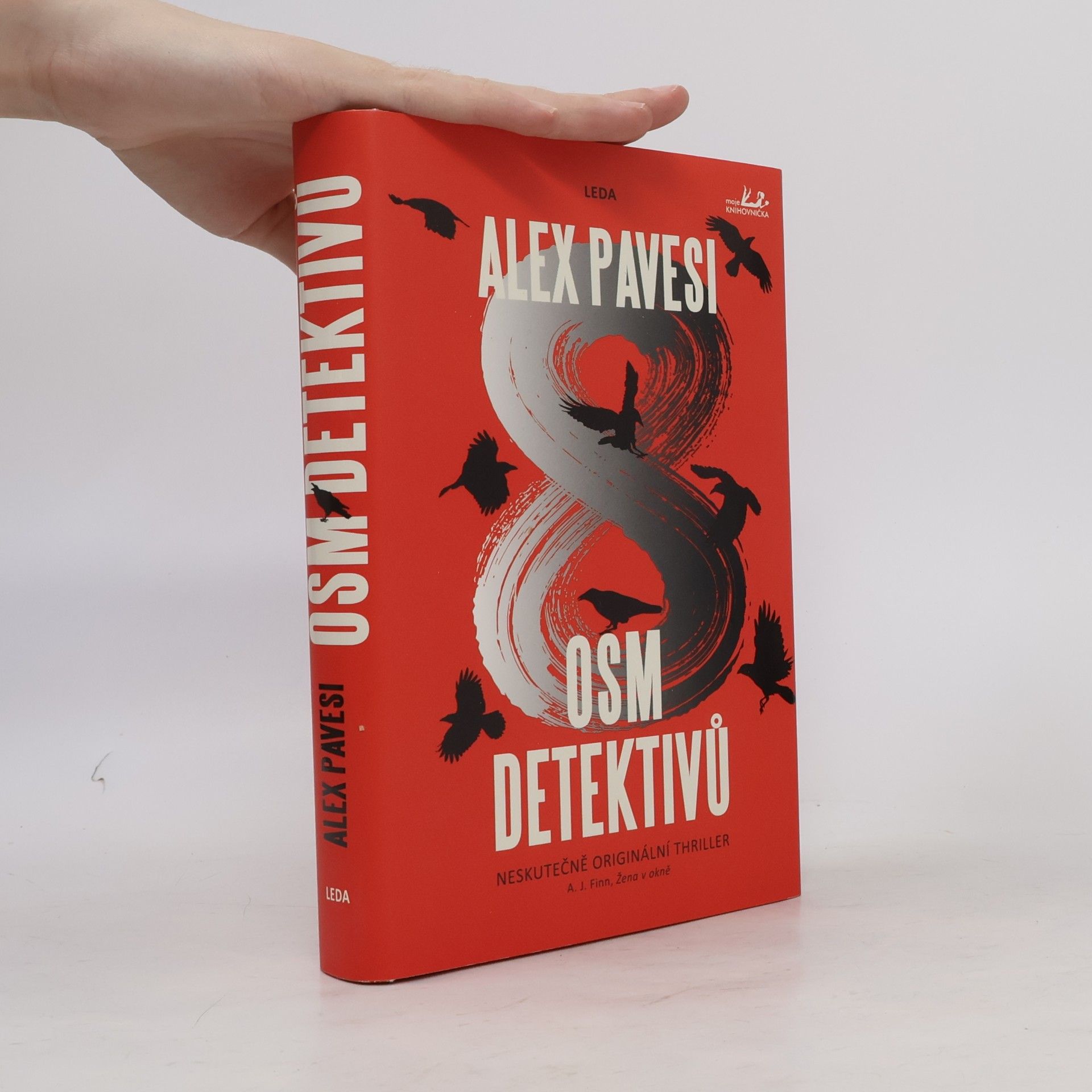 Osm detektivů