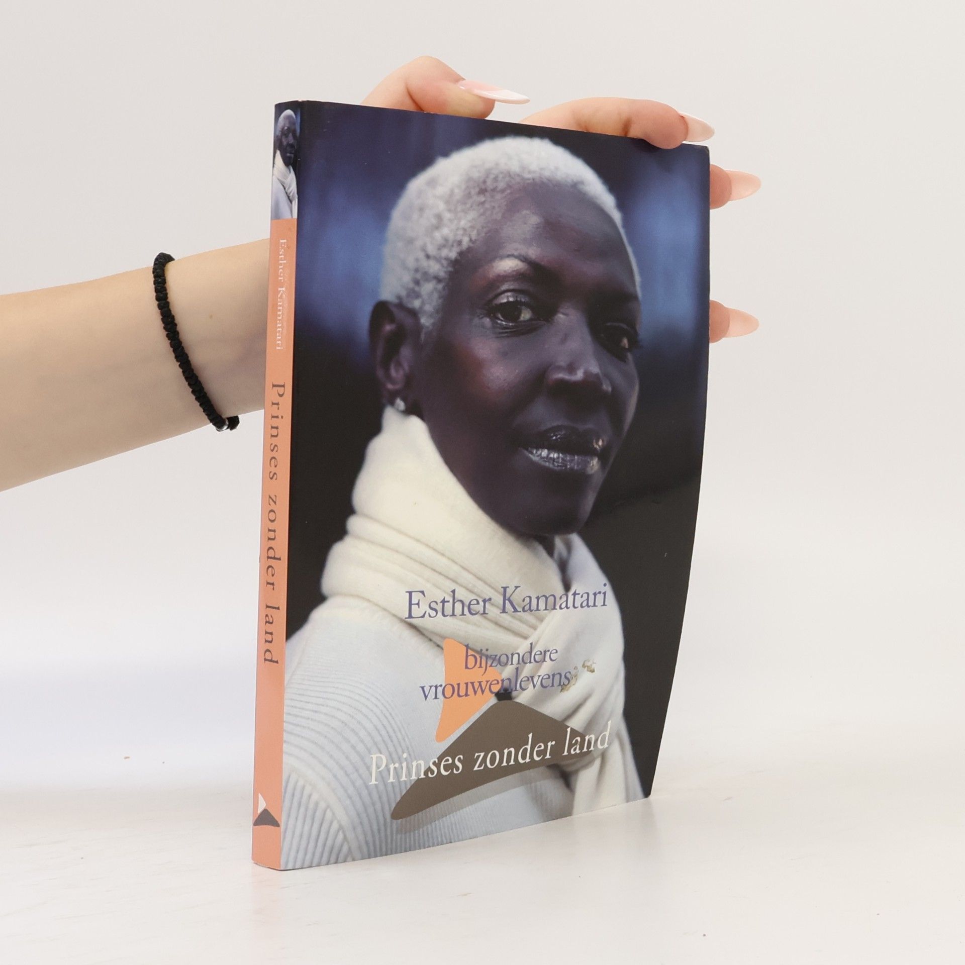 Esther Kamatari Prinses zonder land