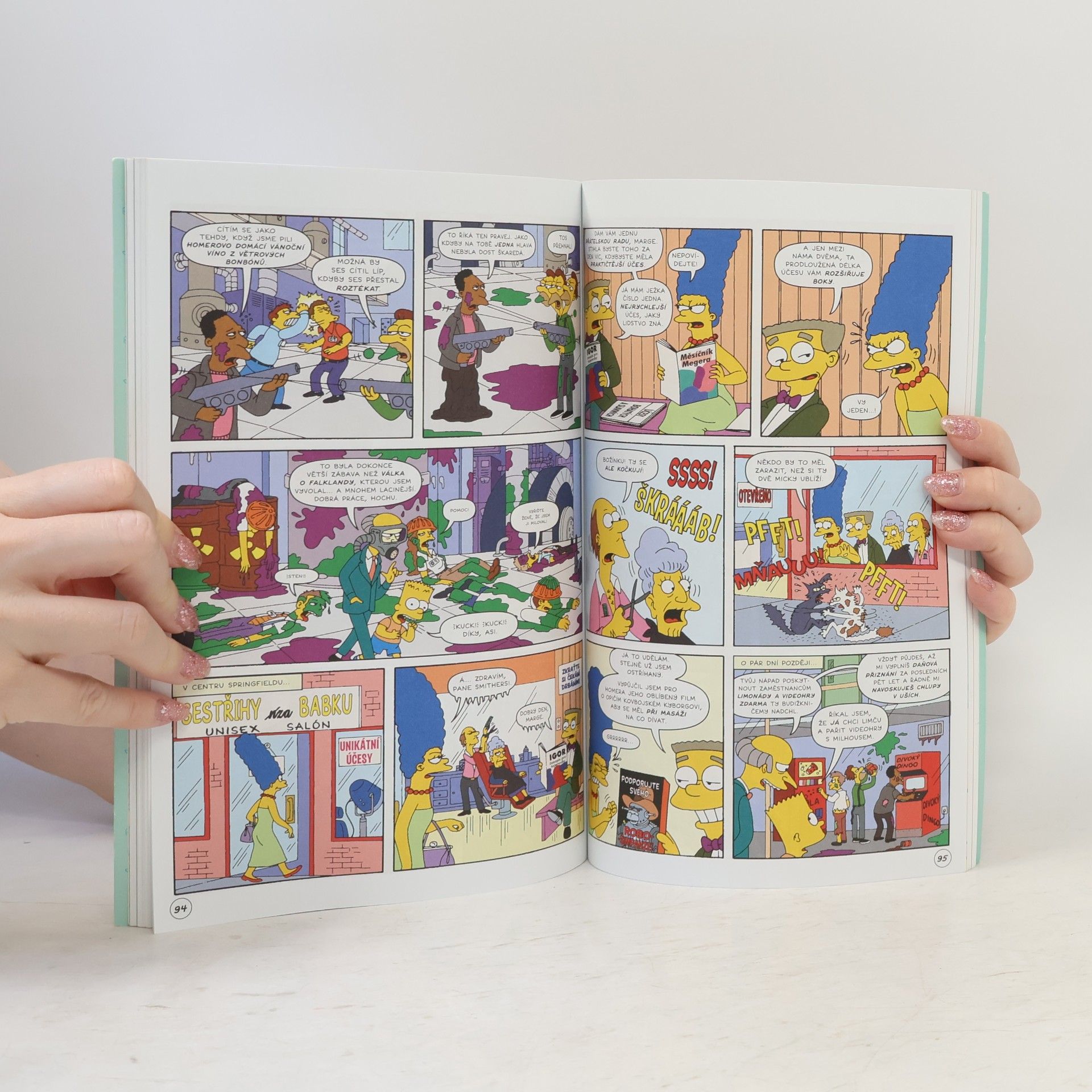 Matt Groening Simpsonovi, Komiksová dupárna