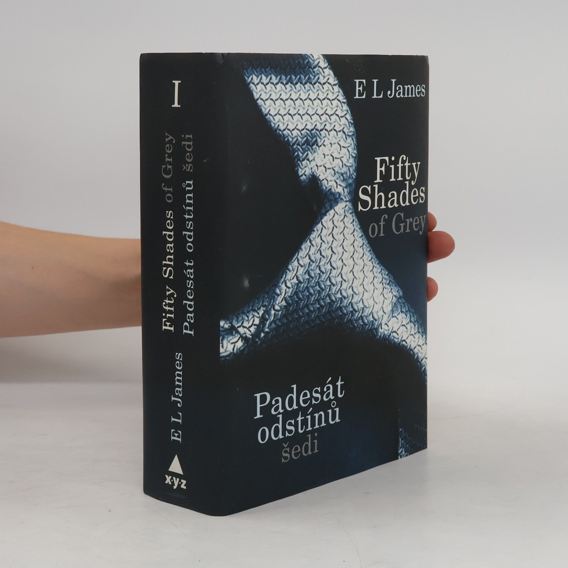 E. L. James Padesát odstínů šedi