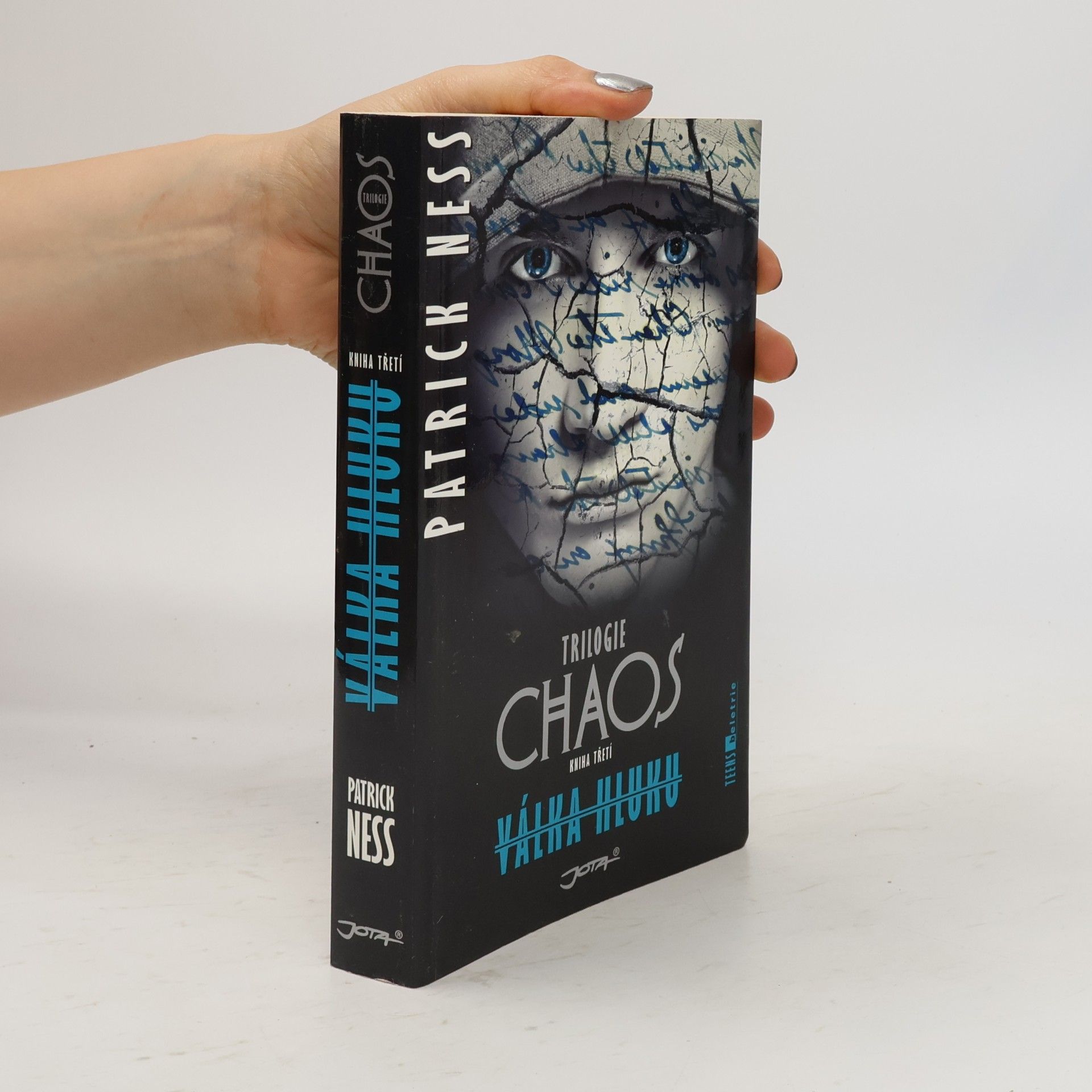 Patrick Ness Chaos : trilogie. Kniha třetí, Válka Hluku