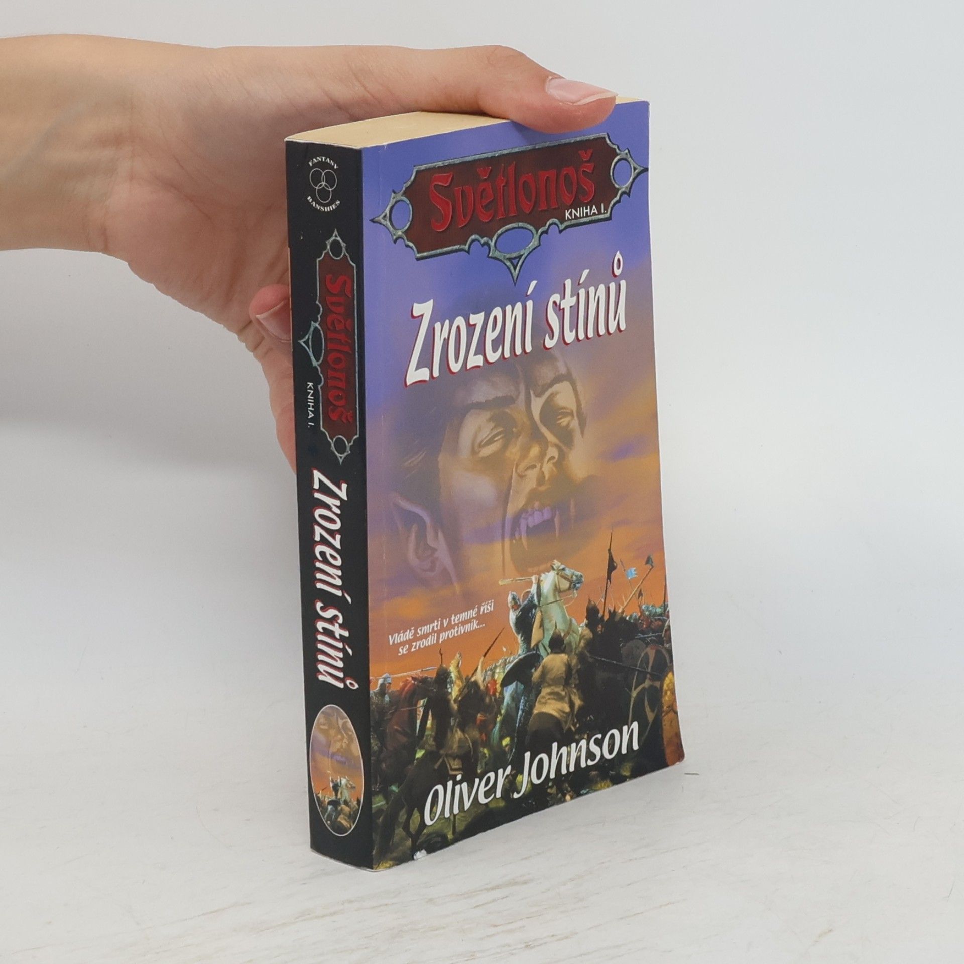 Oliver Johnson Světlonoš, kniha I: Zrození stínů
