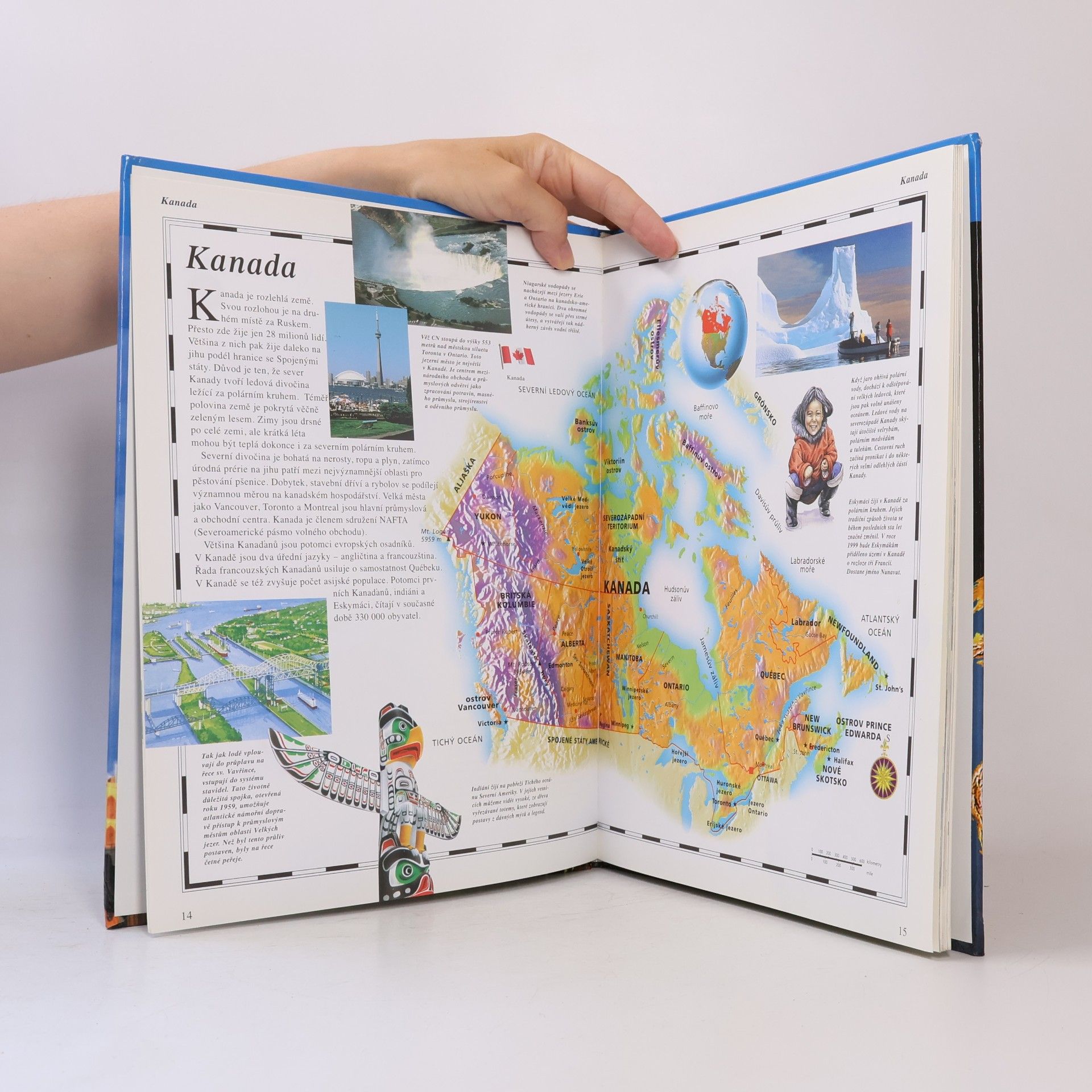 s.r.o Svojtka § Co. Školní atlas světa