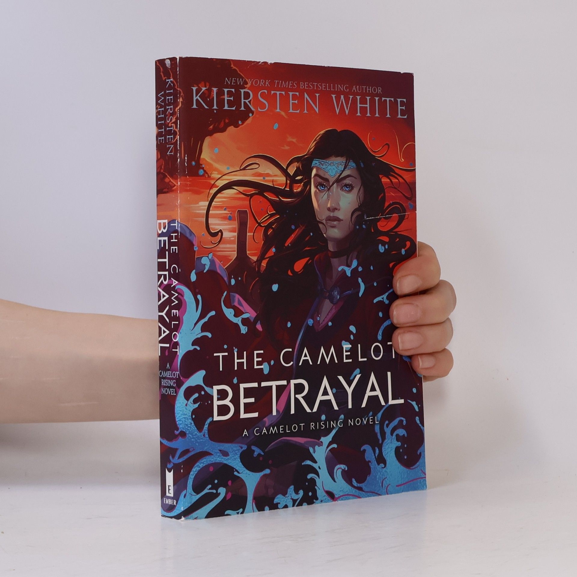 Kiersten White The Camelot Betrayal