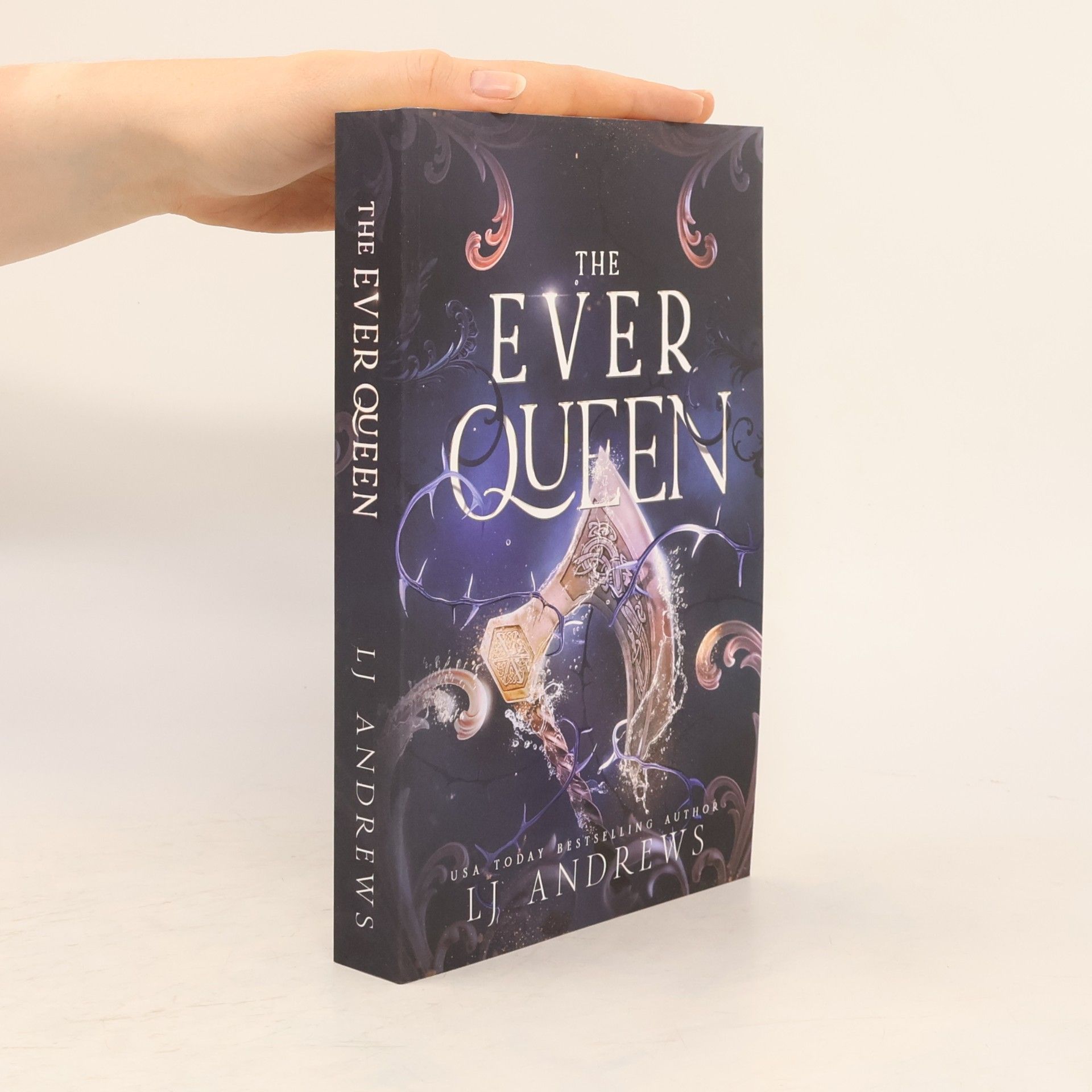 L. J. Andrews The Ever Queen
