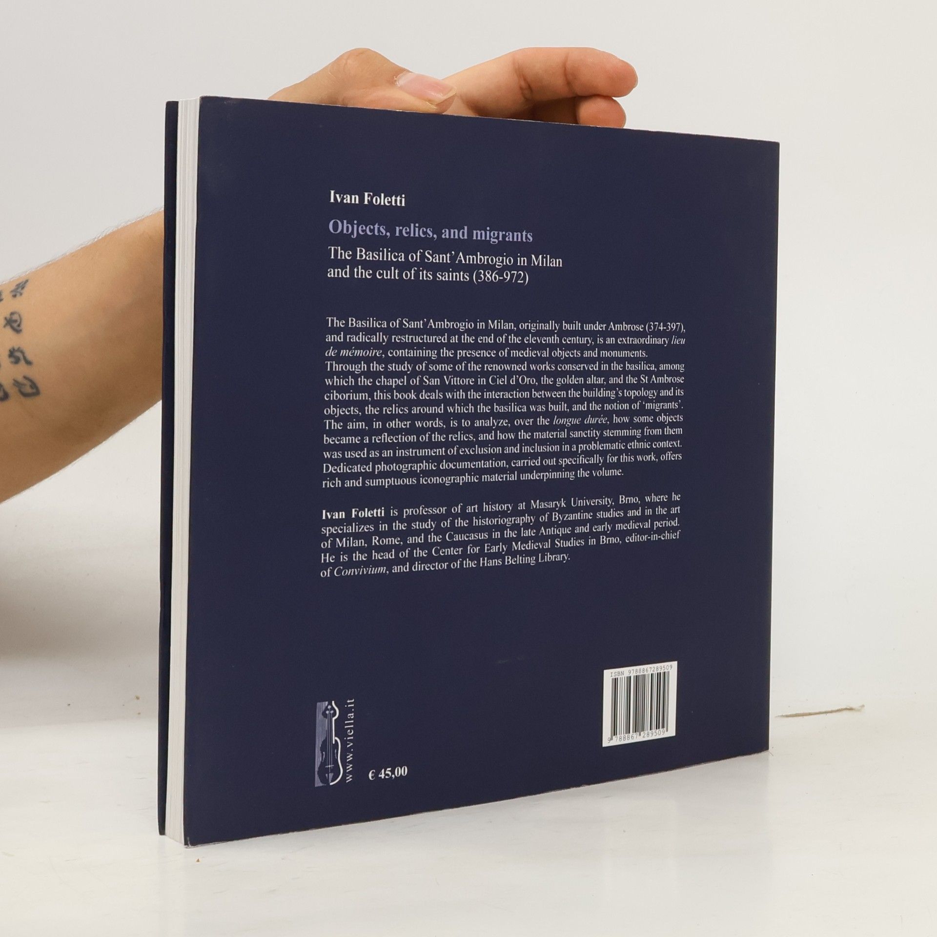 Ivan Foletti In Between. Images, Words and Objects - 2: Objects, Relics, and Migrants