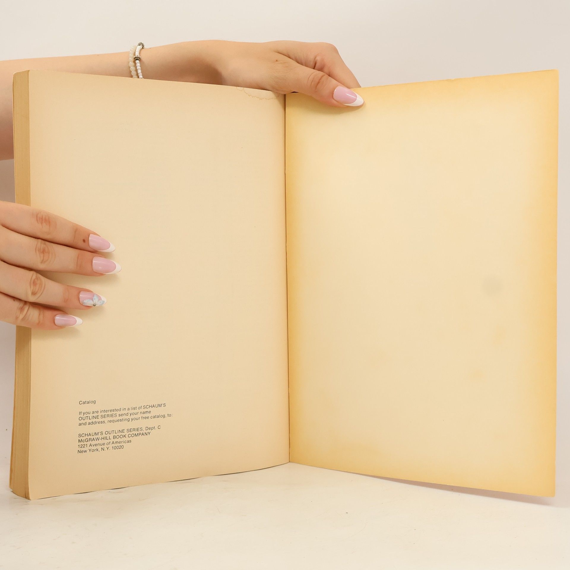 W. F. Hughes Schaum's Outline of Theory and Problems of Fluid Dynamics