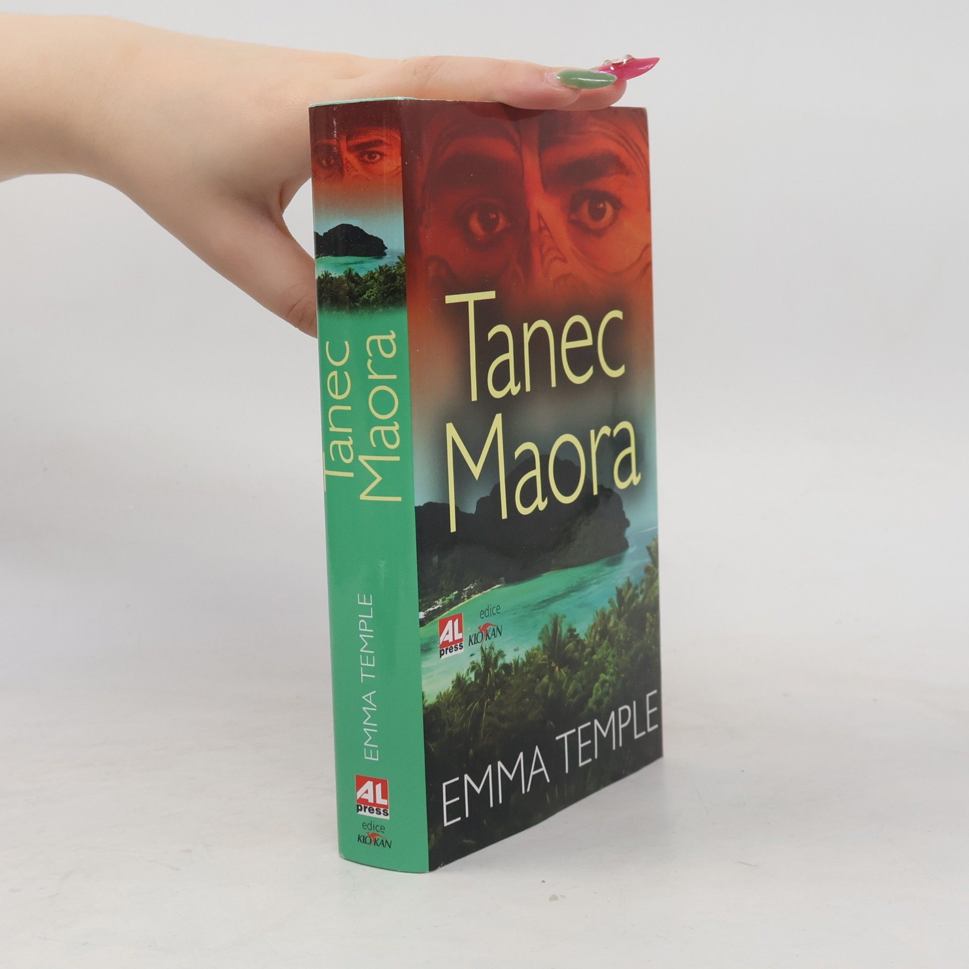 Emma Temple Tanec Maora