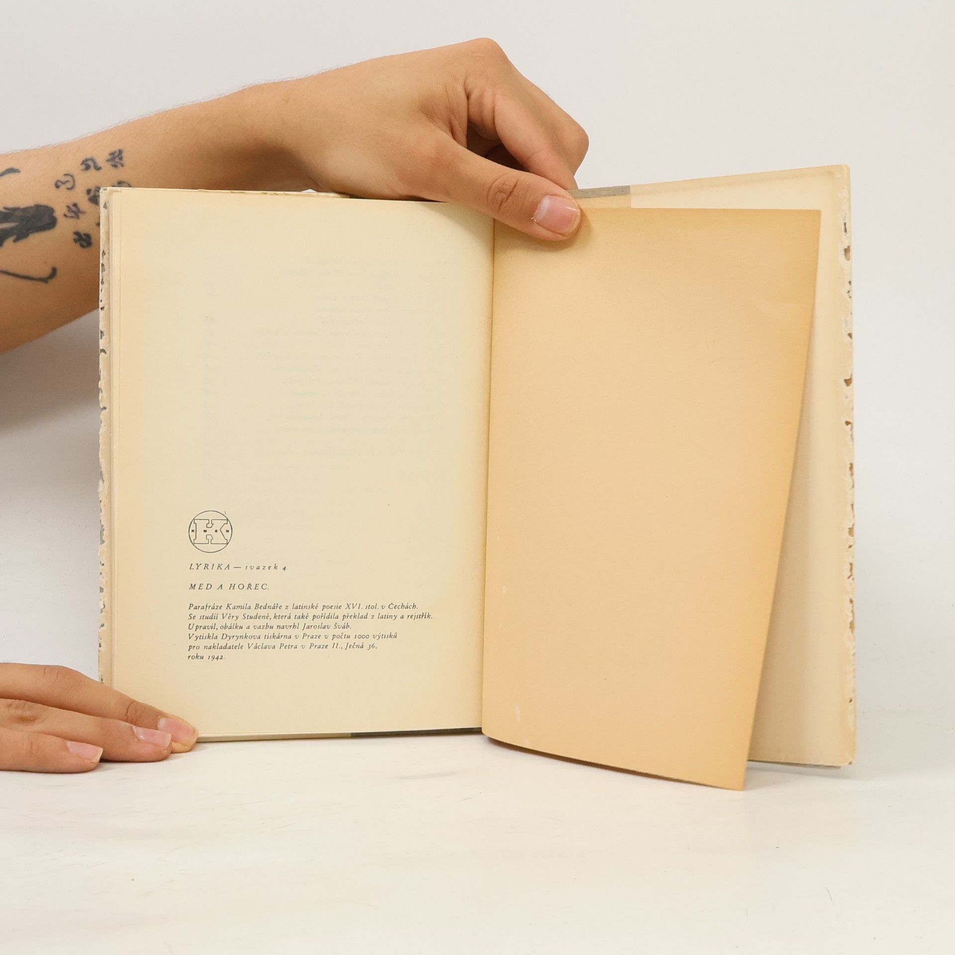 Kamil Bednář Med a hořec. Parafráze z latinské poesie XVI. století v Čechách