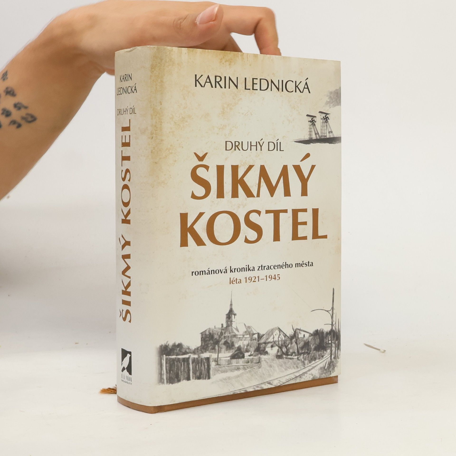 Karin Lednická Šikmý kostel 2