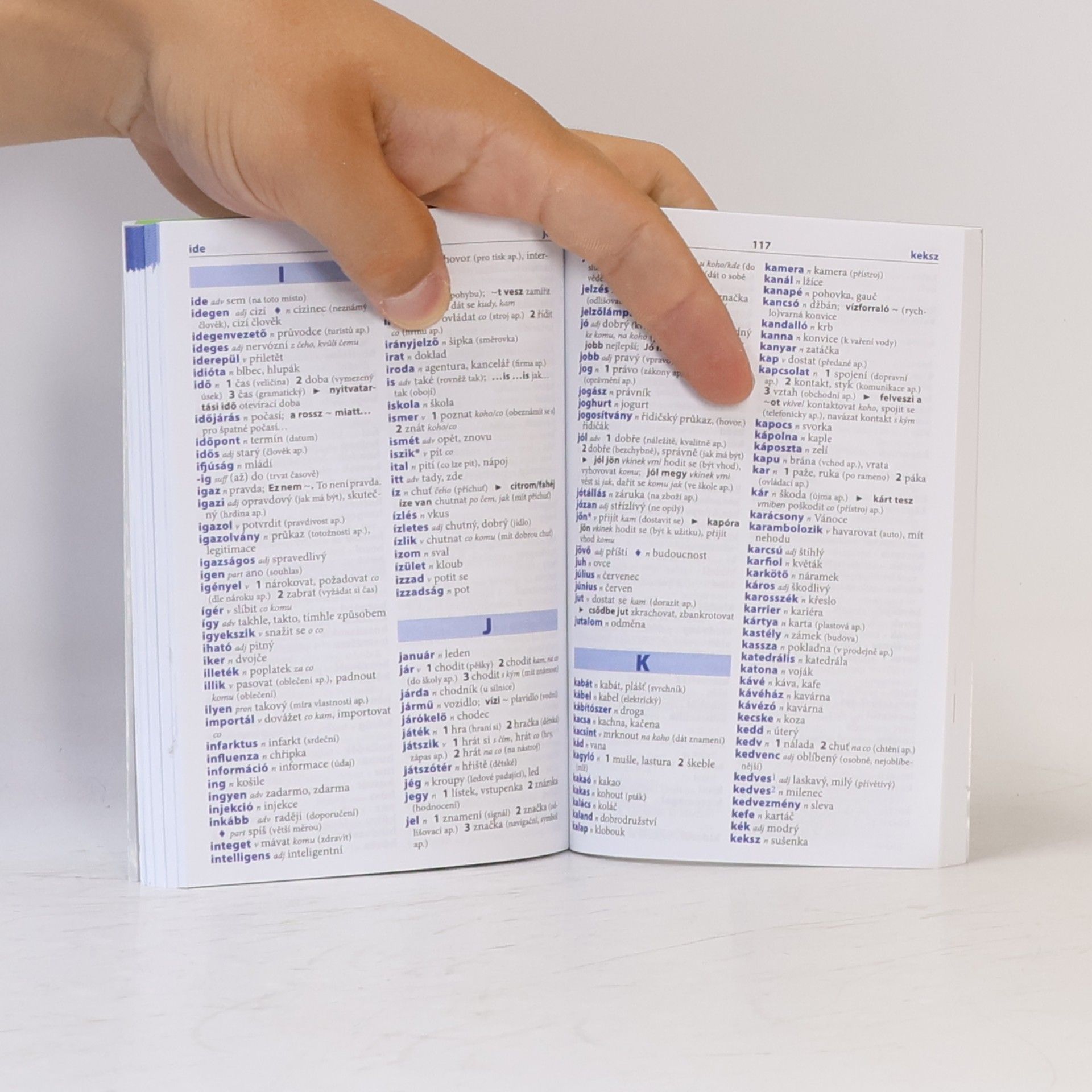 Autorenkollektiv Maďarština : konverzace