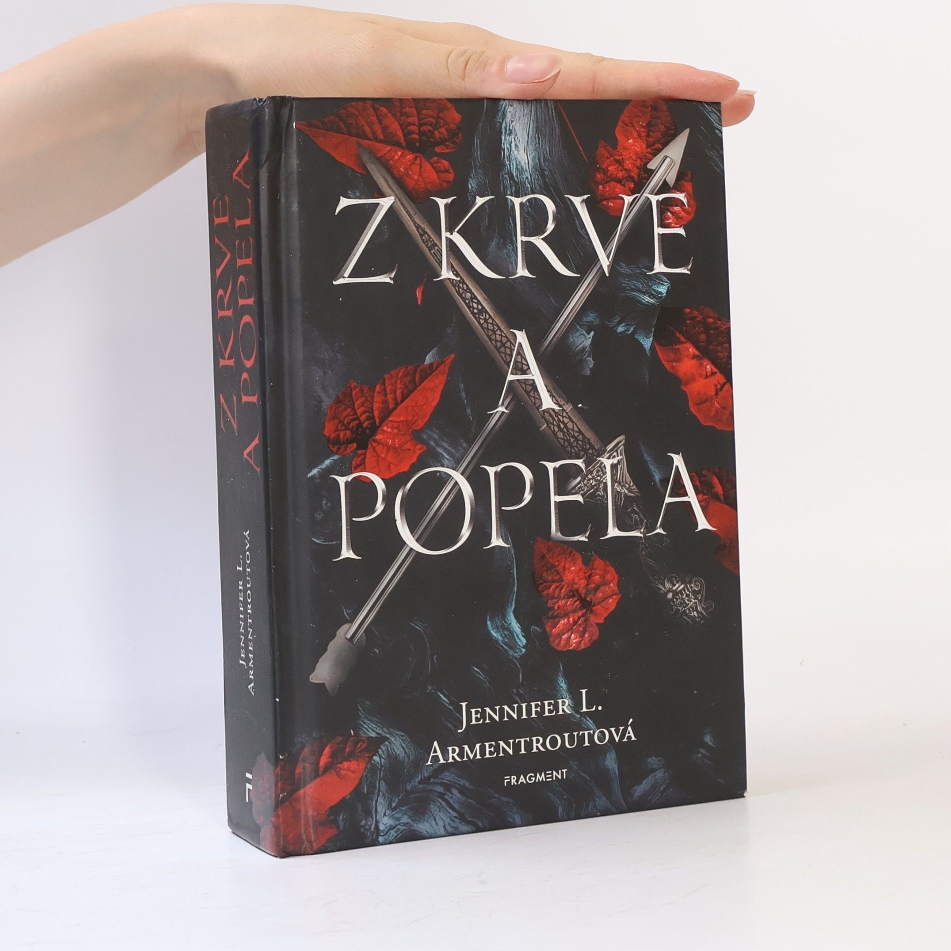 Jennifer Armentrout Z krve a popela