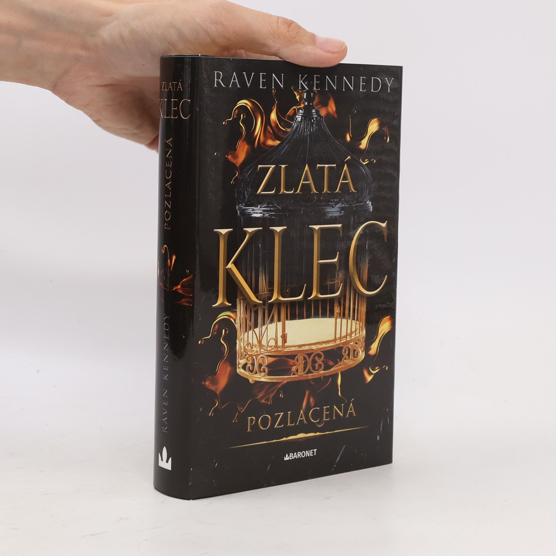 Raven Kennedy Zlatá klec. Pozlacená