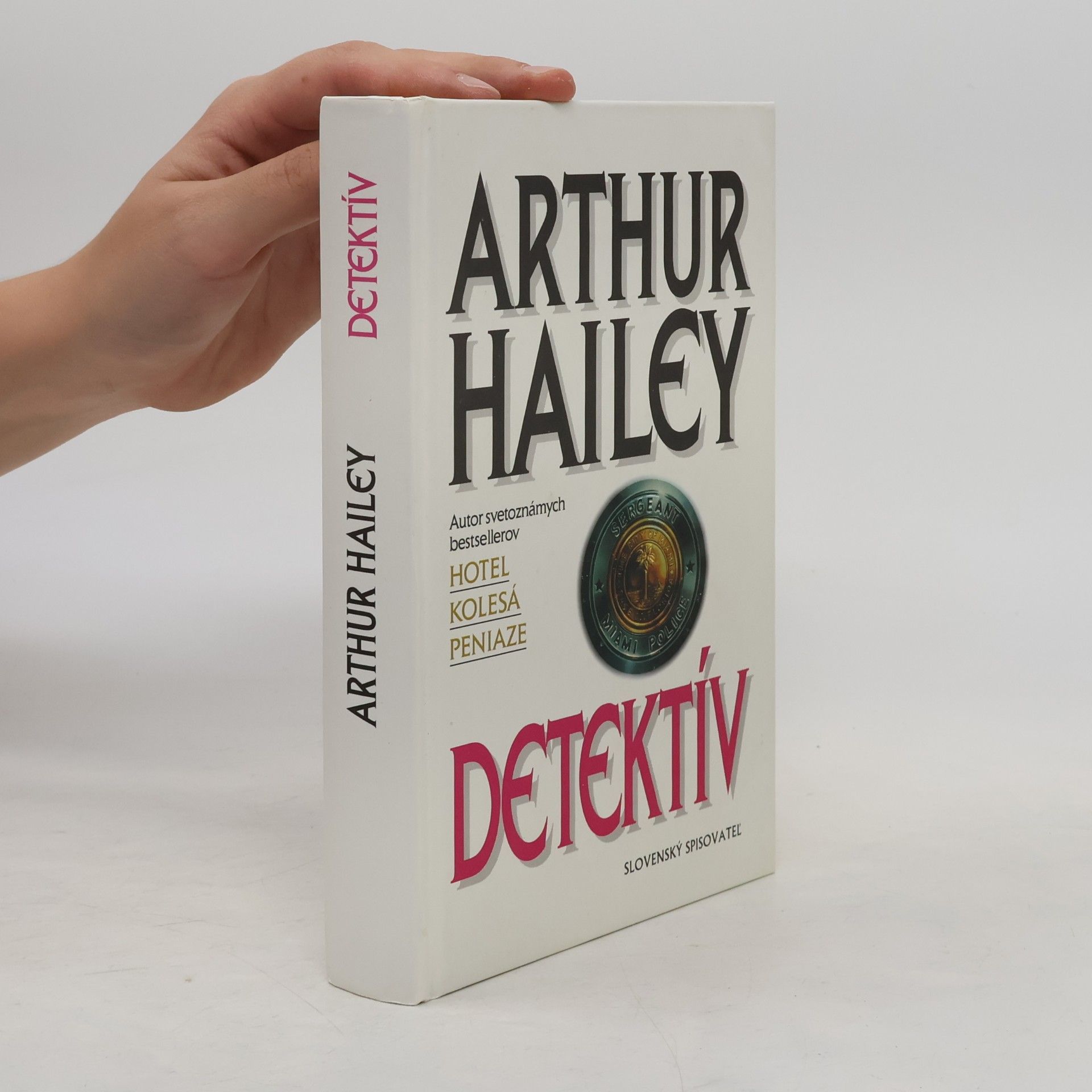 Arthur Hailey Detektív