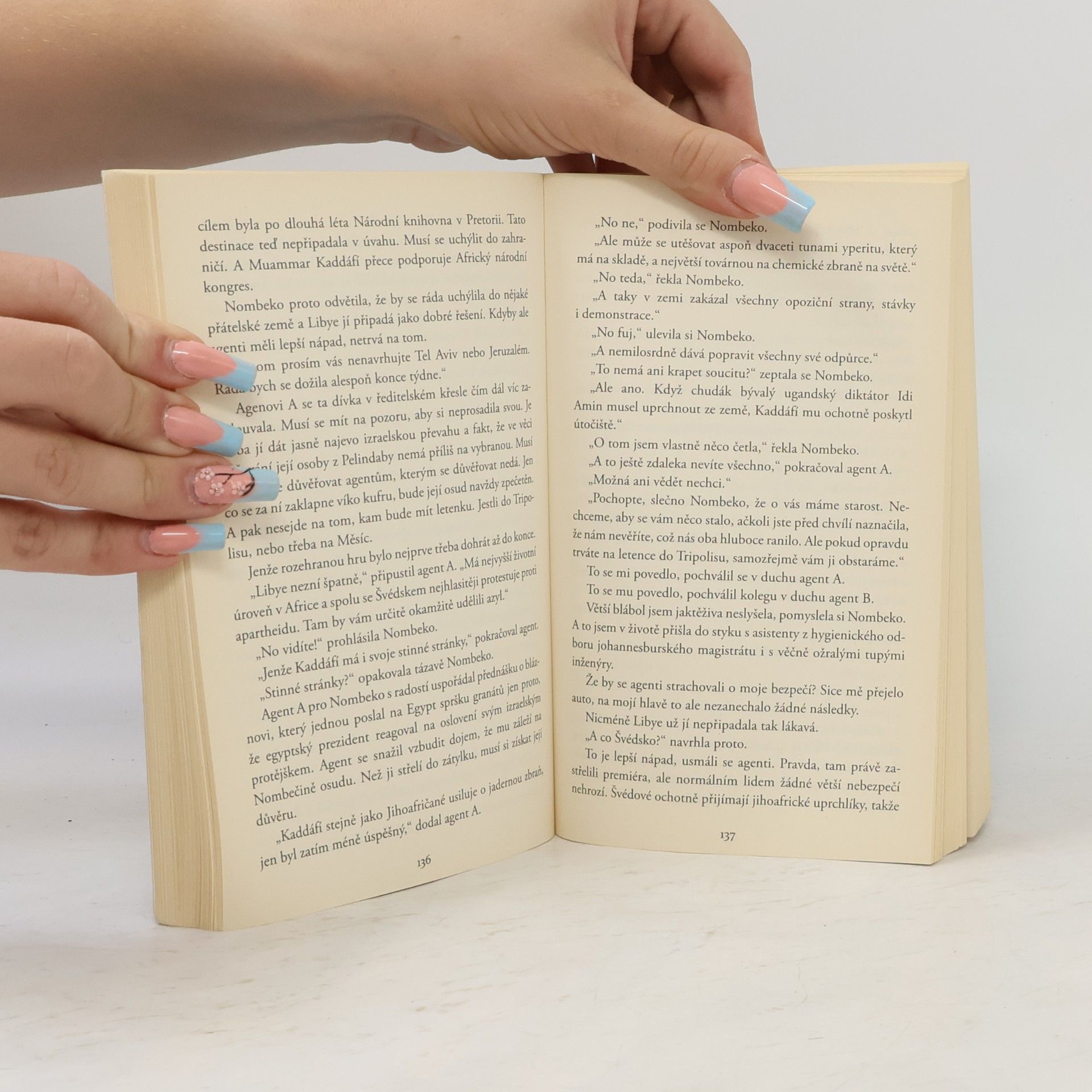 Jonas Jonasson Analfabetka, která uměla počítat