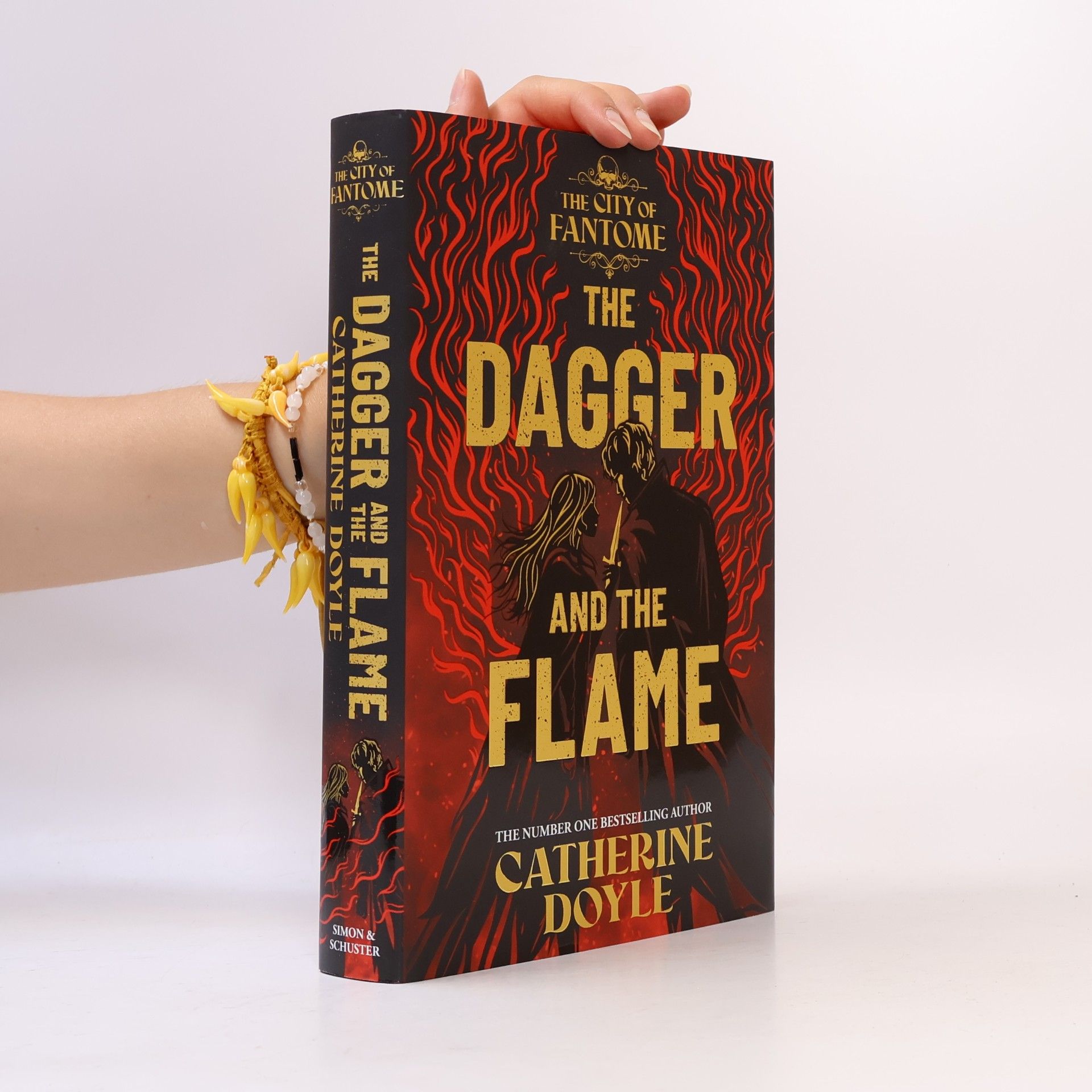 Catherine Doyle The City Of Fantome: The Dagger and the Flame