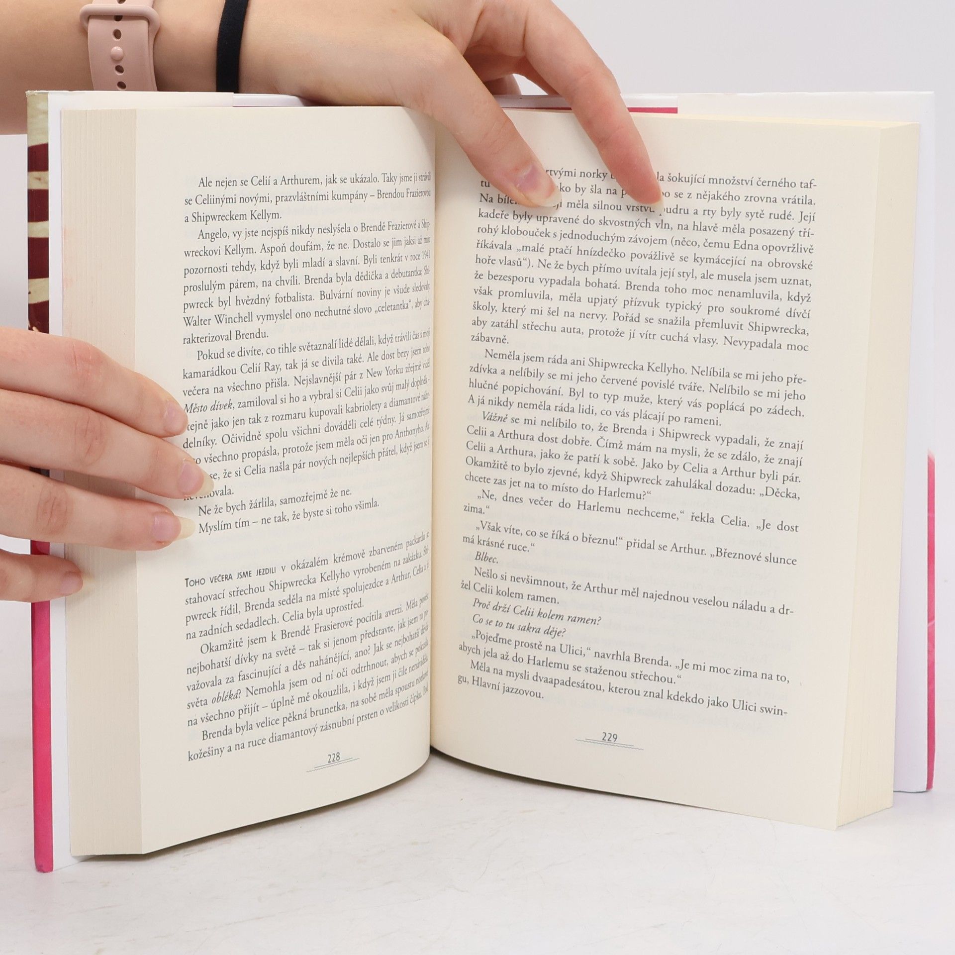 Elizabeth Gilbert Město dívek