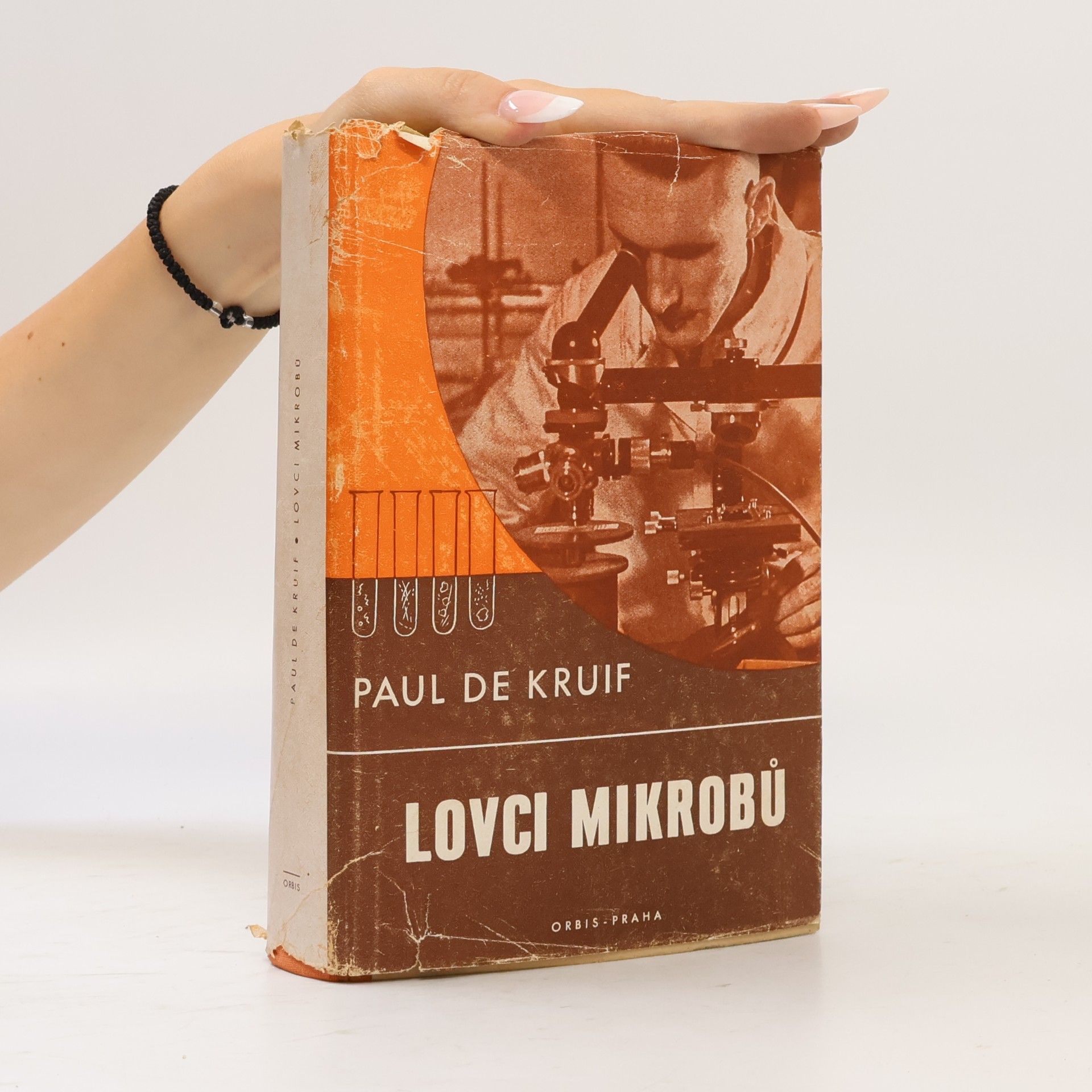 Lovci mikrobů