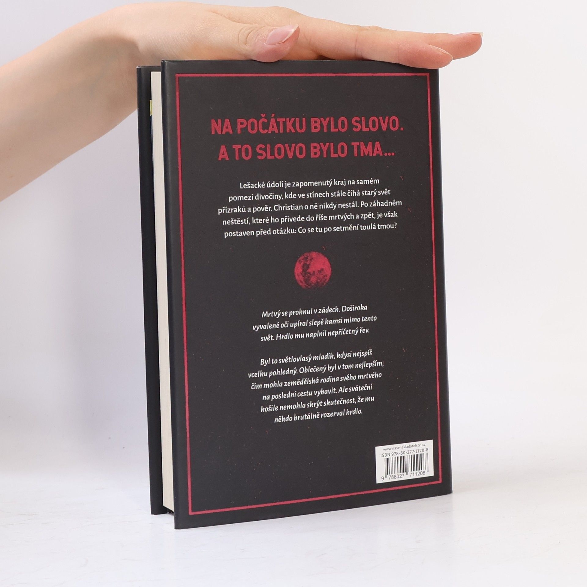 Helena Drdlová Uteč, než doroste měsíc