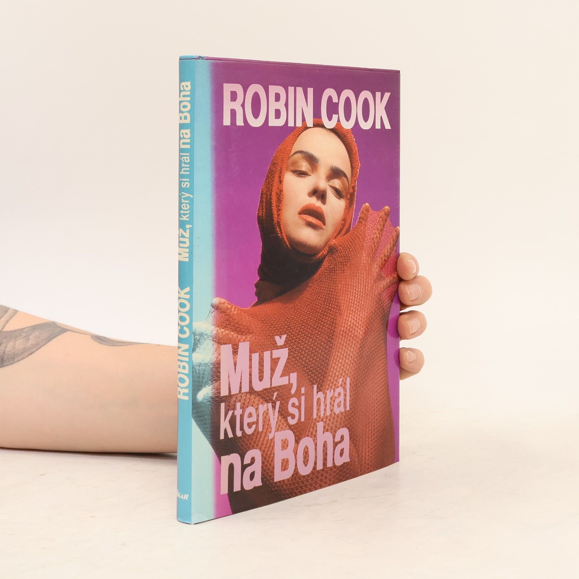 Robin Cook Muž, který si hrál na Boha