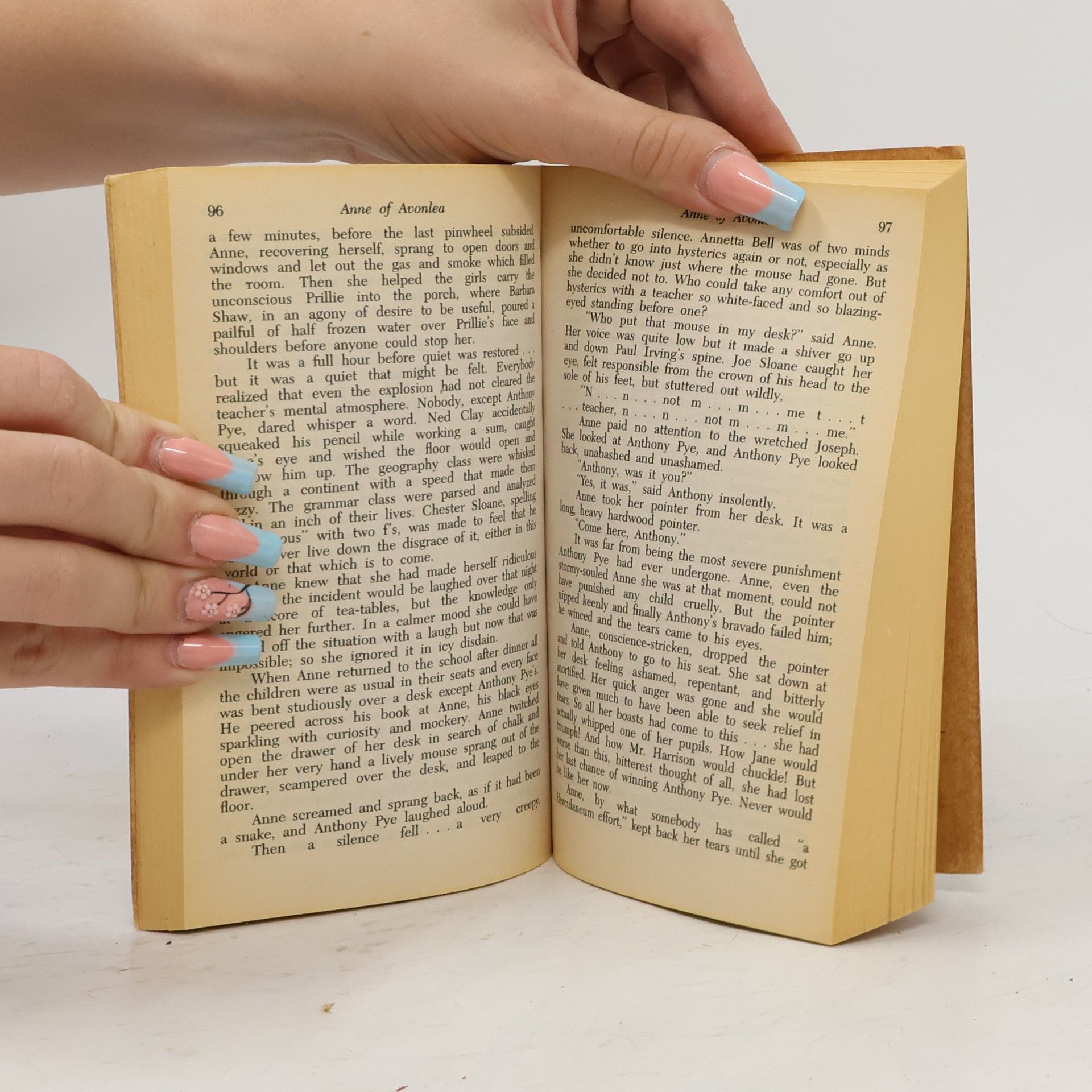 Lucy Maud Montgomery The Anne of Green Gables Novels - 2: Anne of Avonlea