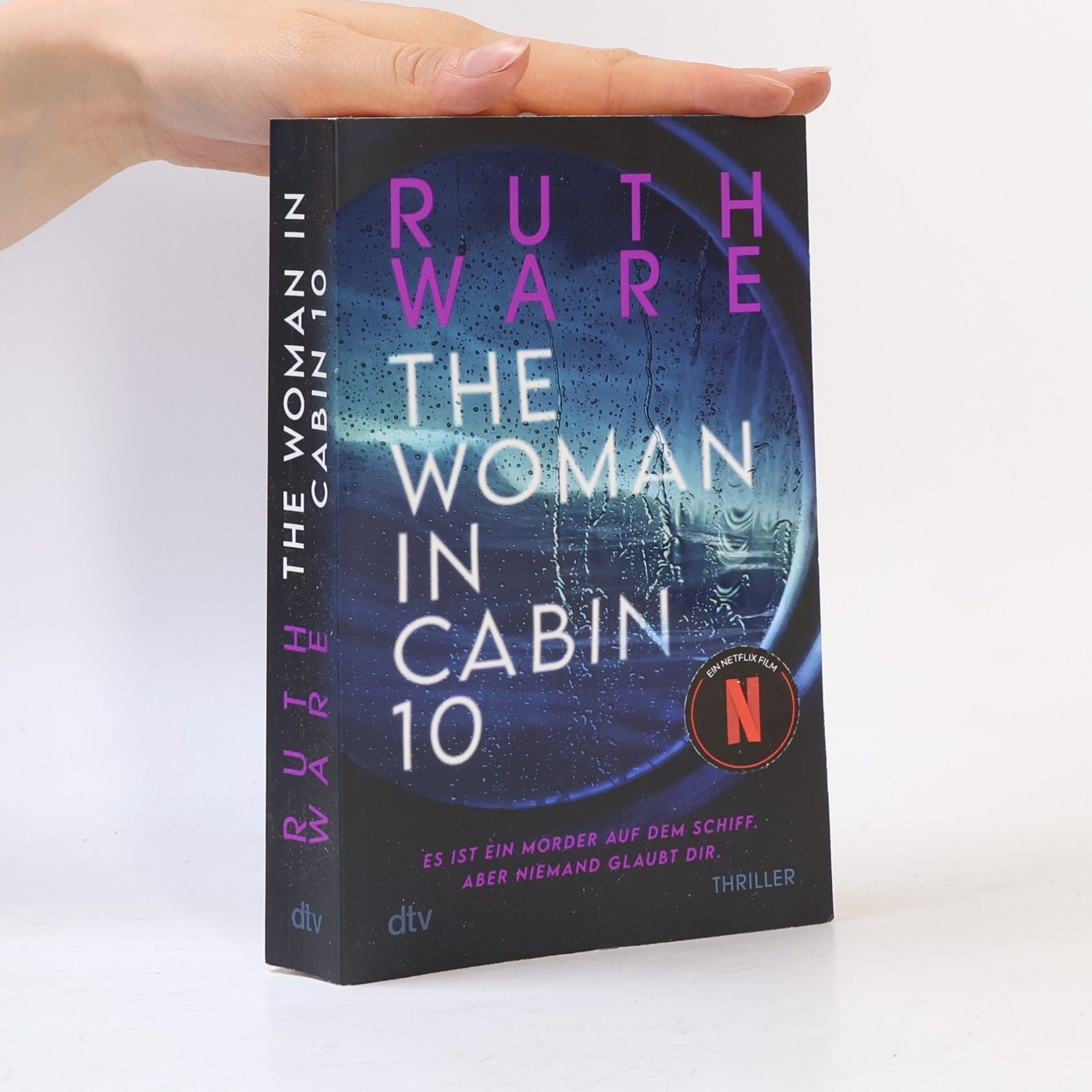 Ruth Ware Woman in Cabin 10