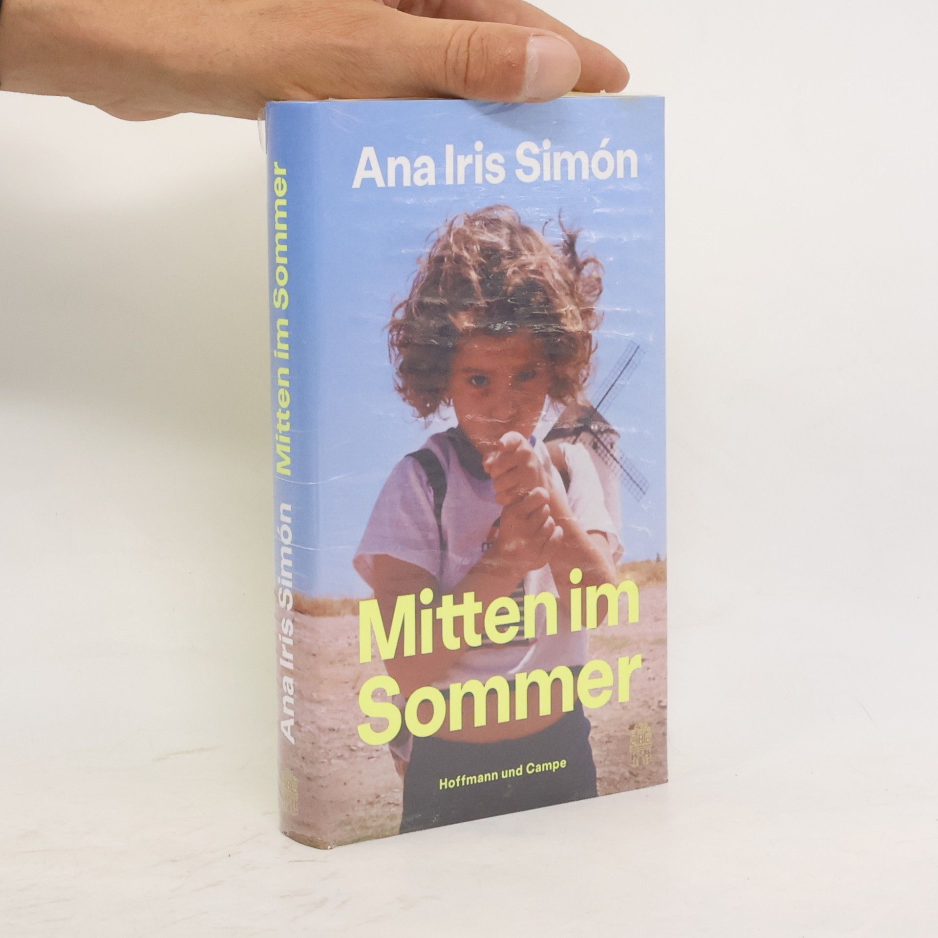 Ana Iris Simón Mitten im Sommer