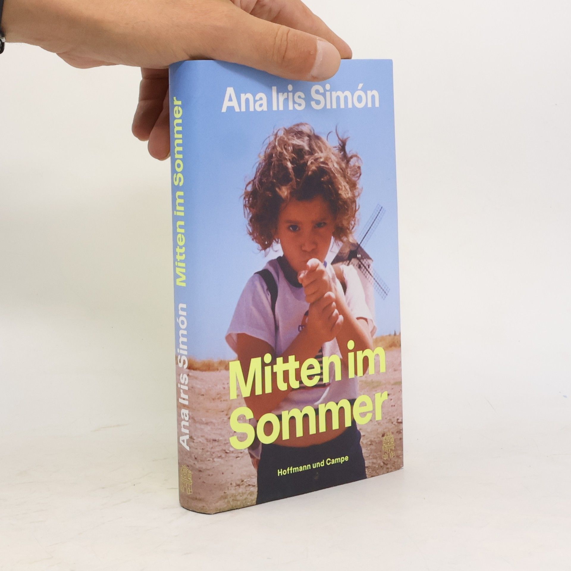 Ana Iris Simón Mitten im Sommer