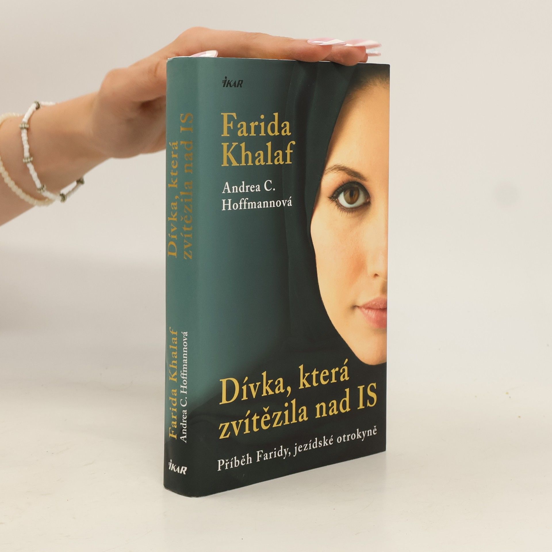Farida Khalaf Dívka, která zvítězila nad IS. Příběh Faridy, jezídské otrokyně