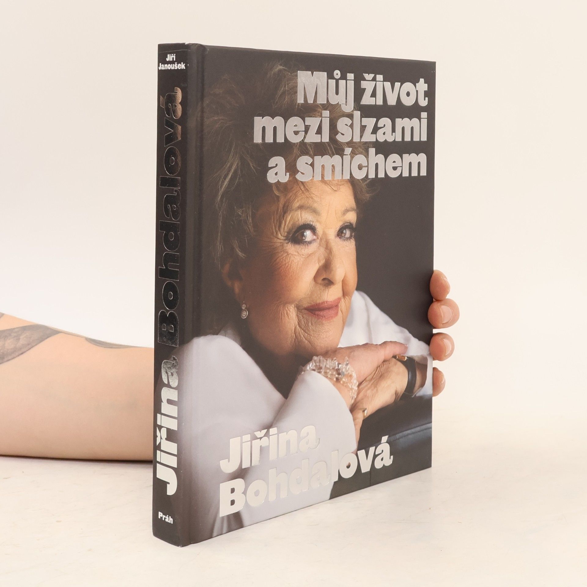 Můj život mezi slzami a smíchem
