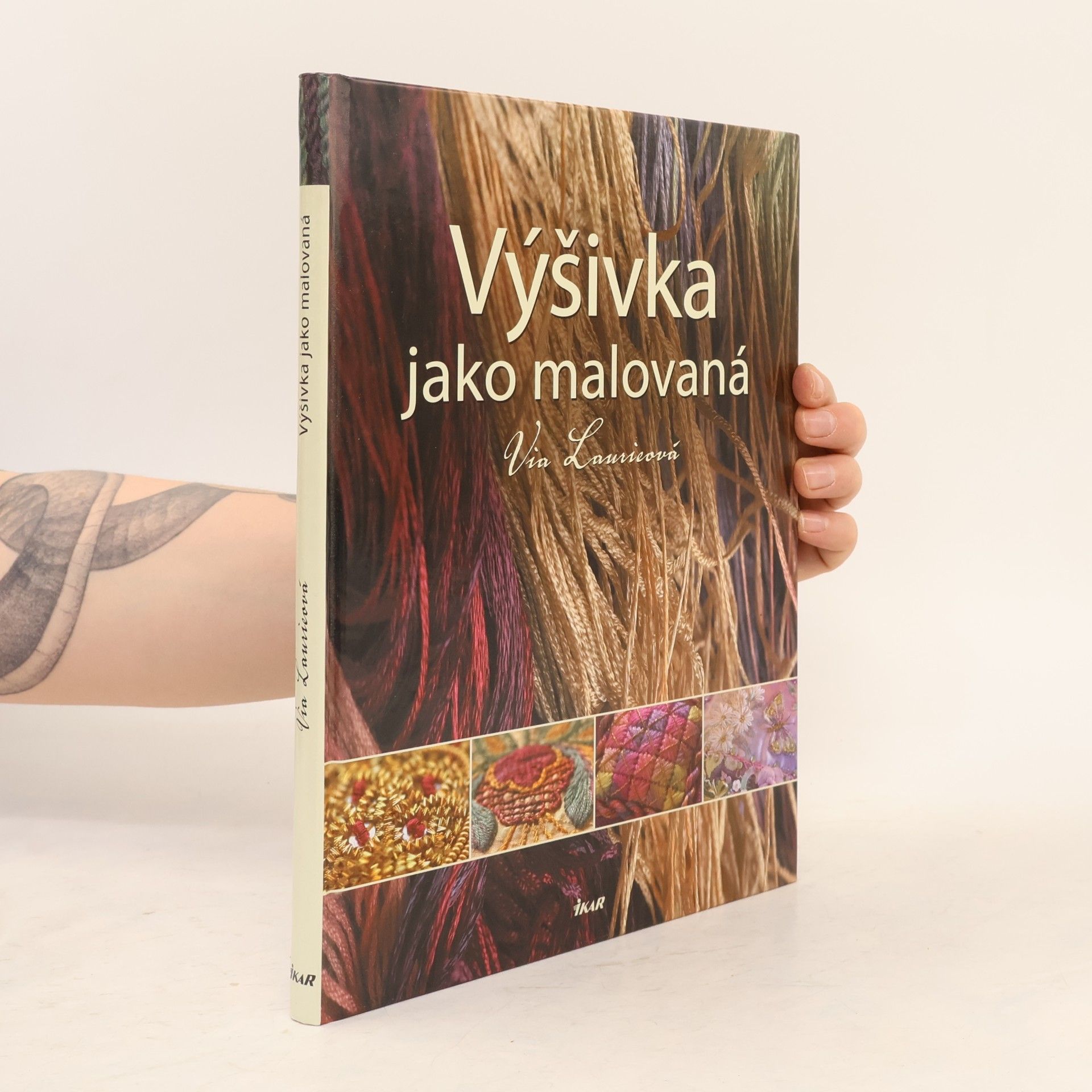 Via Laurie Výšivka jako malovaná