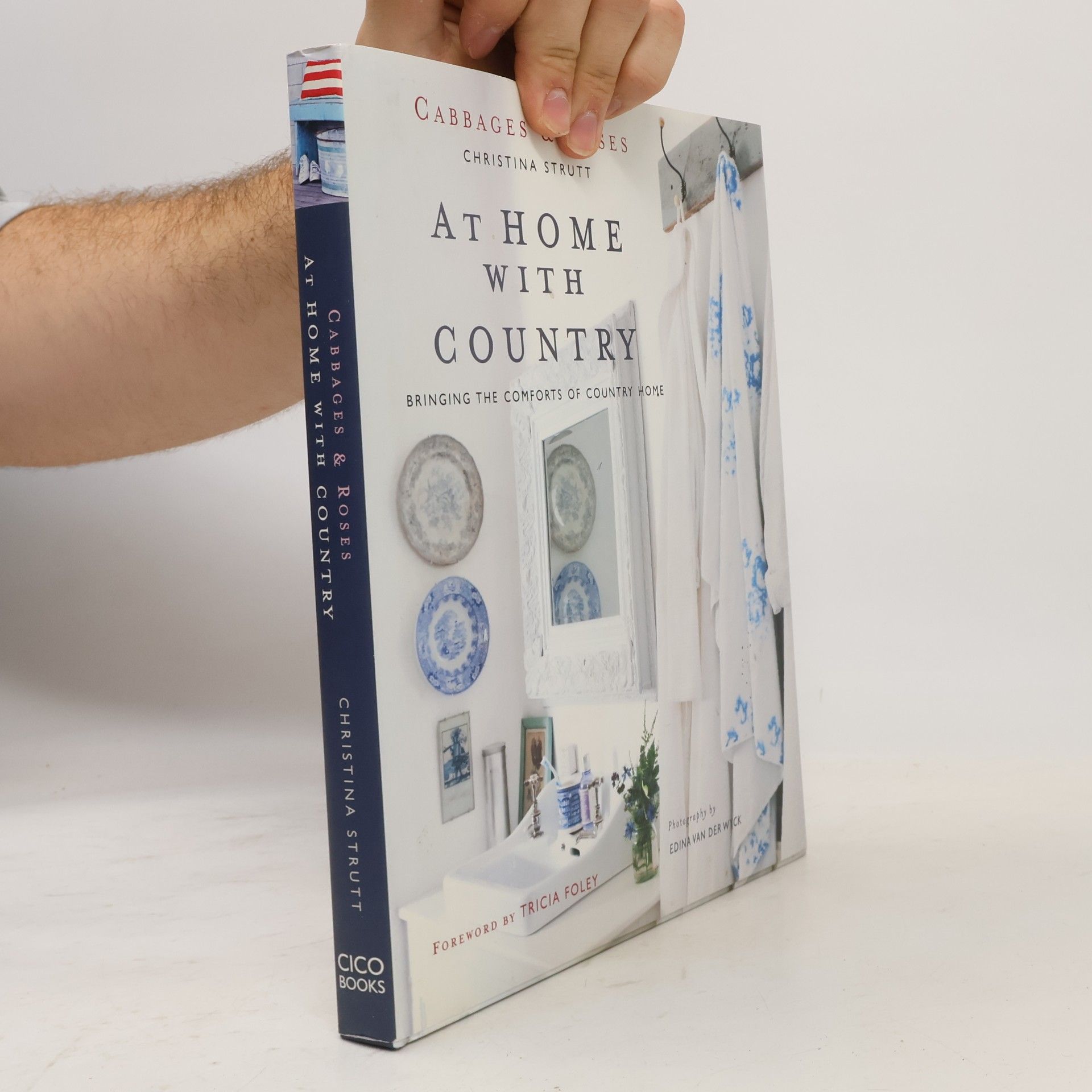 Edina van der Wyck At Home With Country. Bringing The Comforts Of Country Home