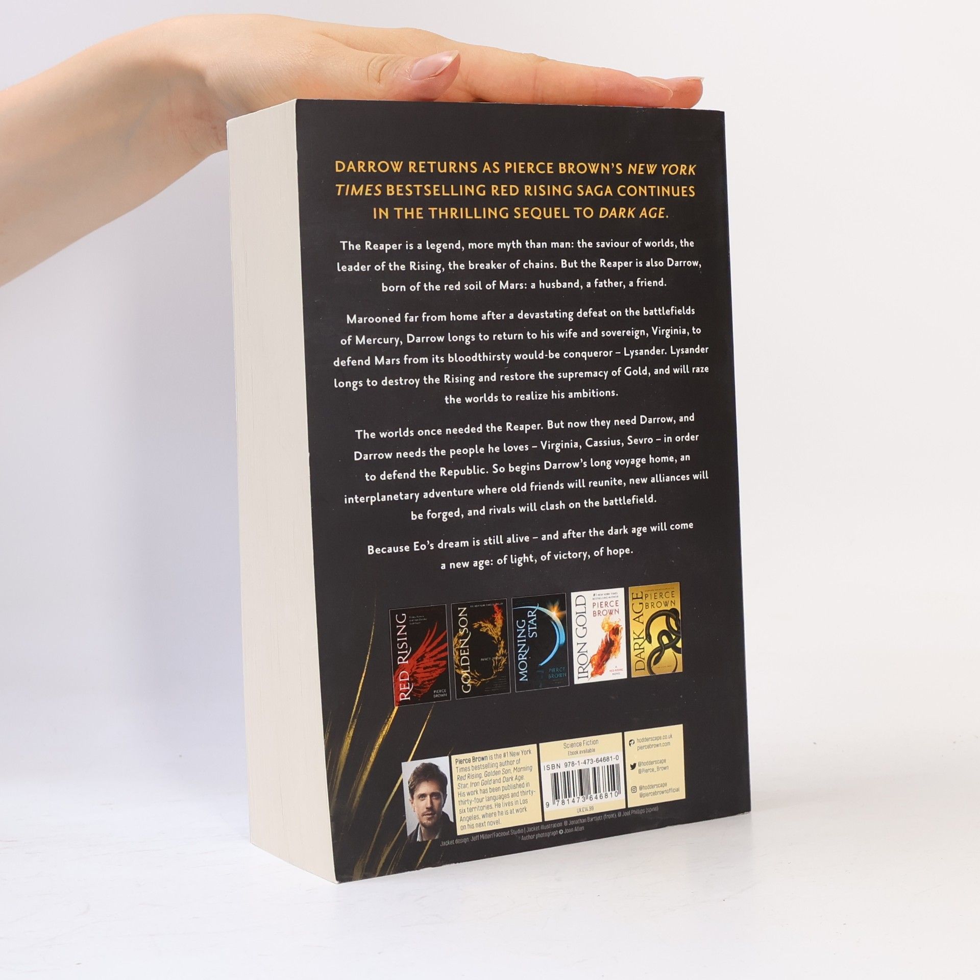 Pierce Brown Light Bringer: A Red Rising Novel