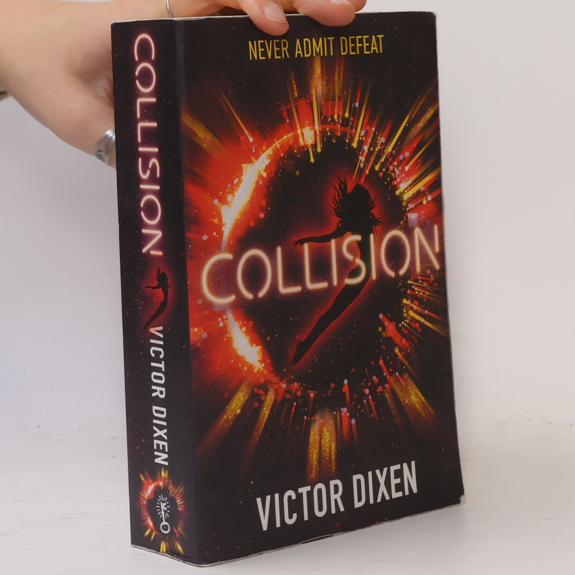 Victor Dixen Collision