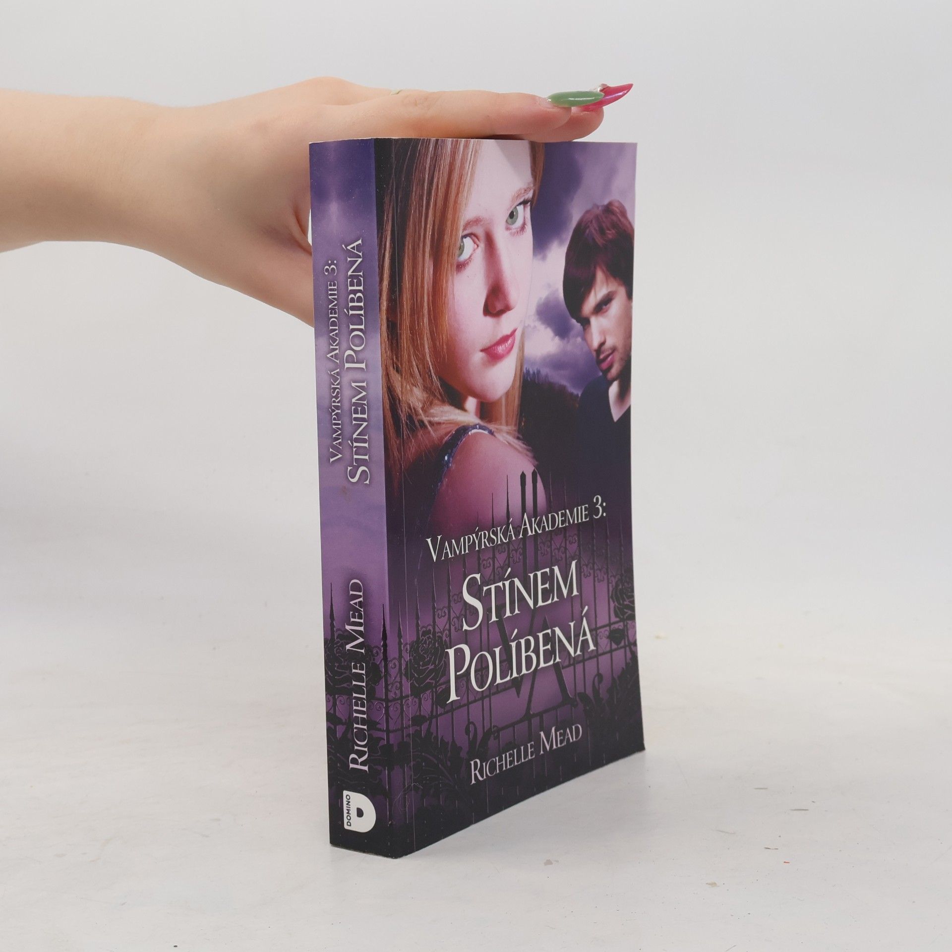 Richelle Mead Vampýrská akademie 3: Stínem políbená