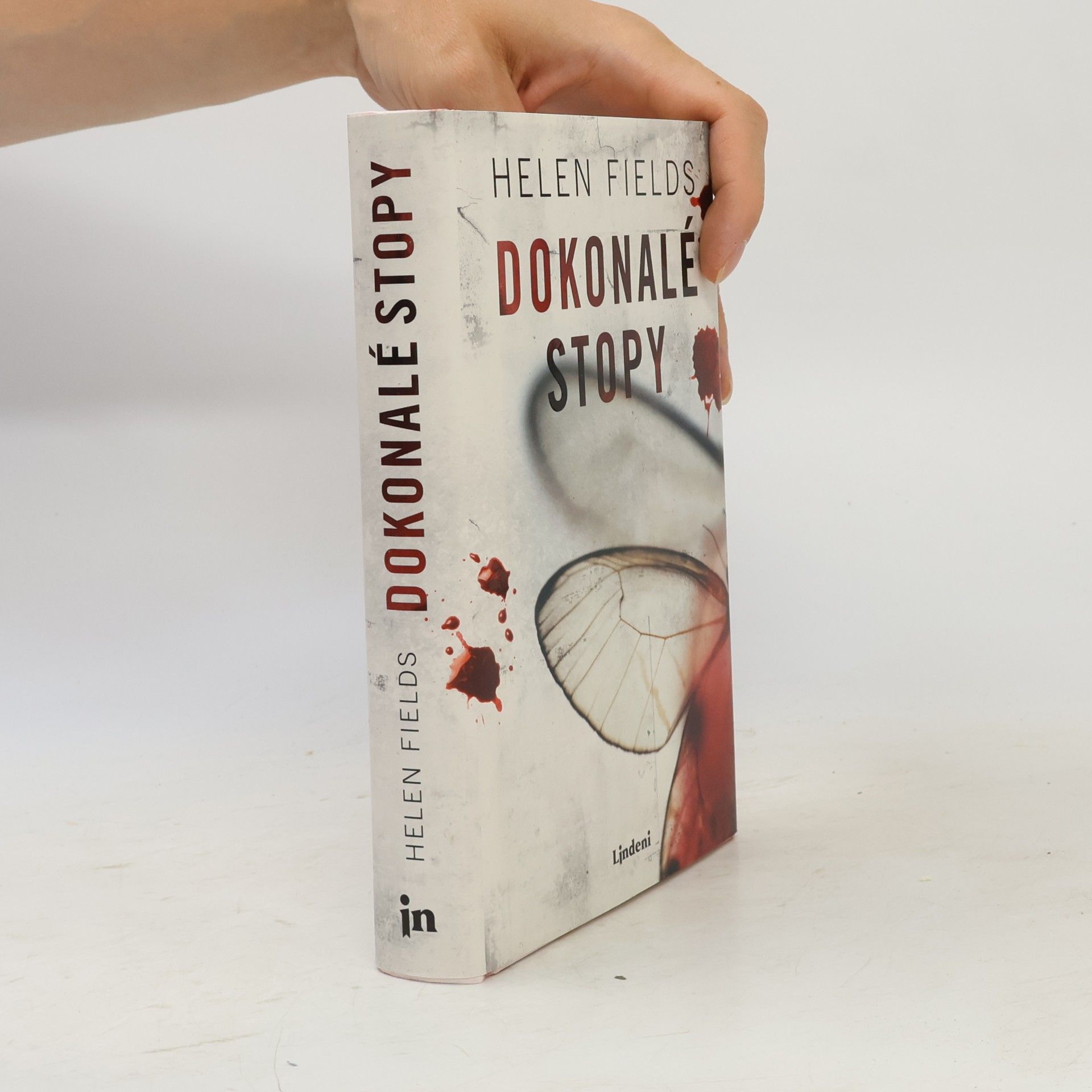 Helen Fields Dokonalé stopy