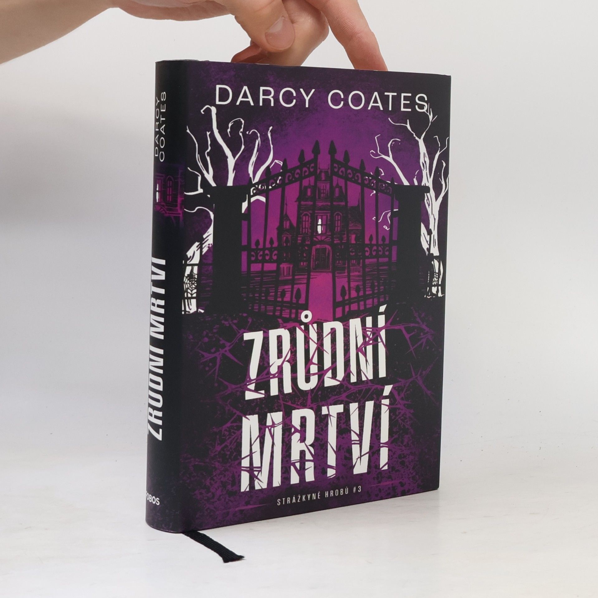 Darcy Coates Zrůdní mrtví