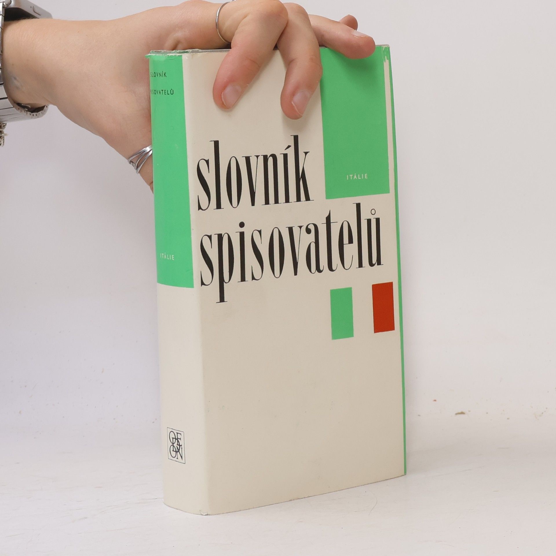 AA.VV. Slovník spisovatelů. Itálie, Vatikánské Město, San Marino, Švýcarsko (Ticino, Grigioni)