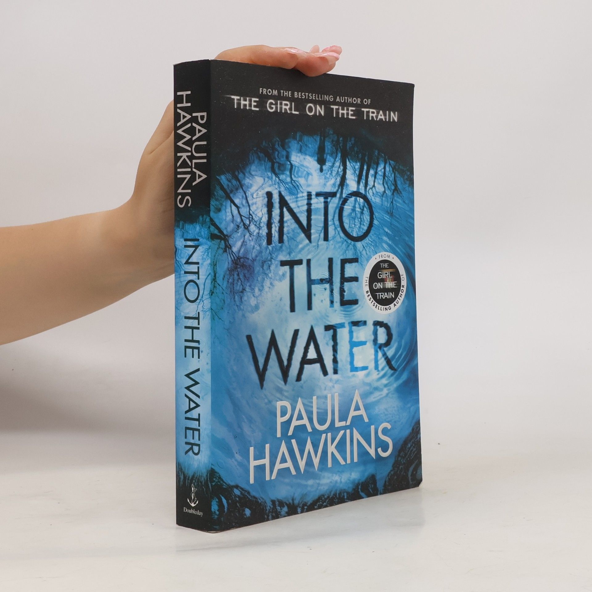 Paula Hawkins Into the Water