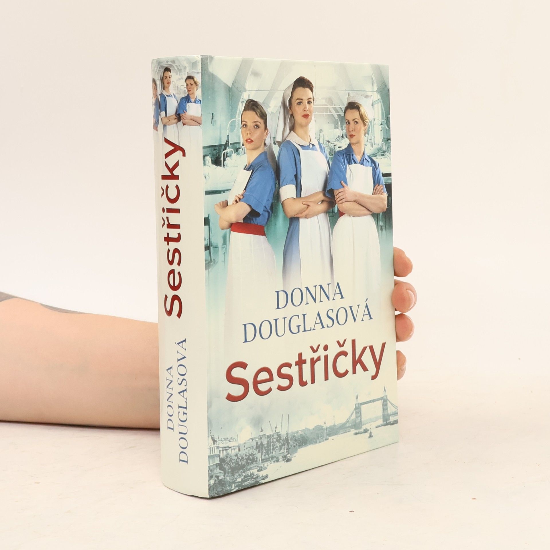 Donna Douglas Sestřičky