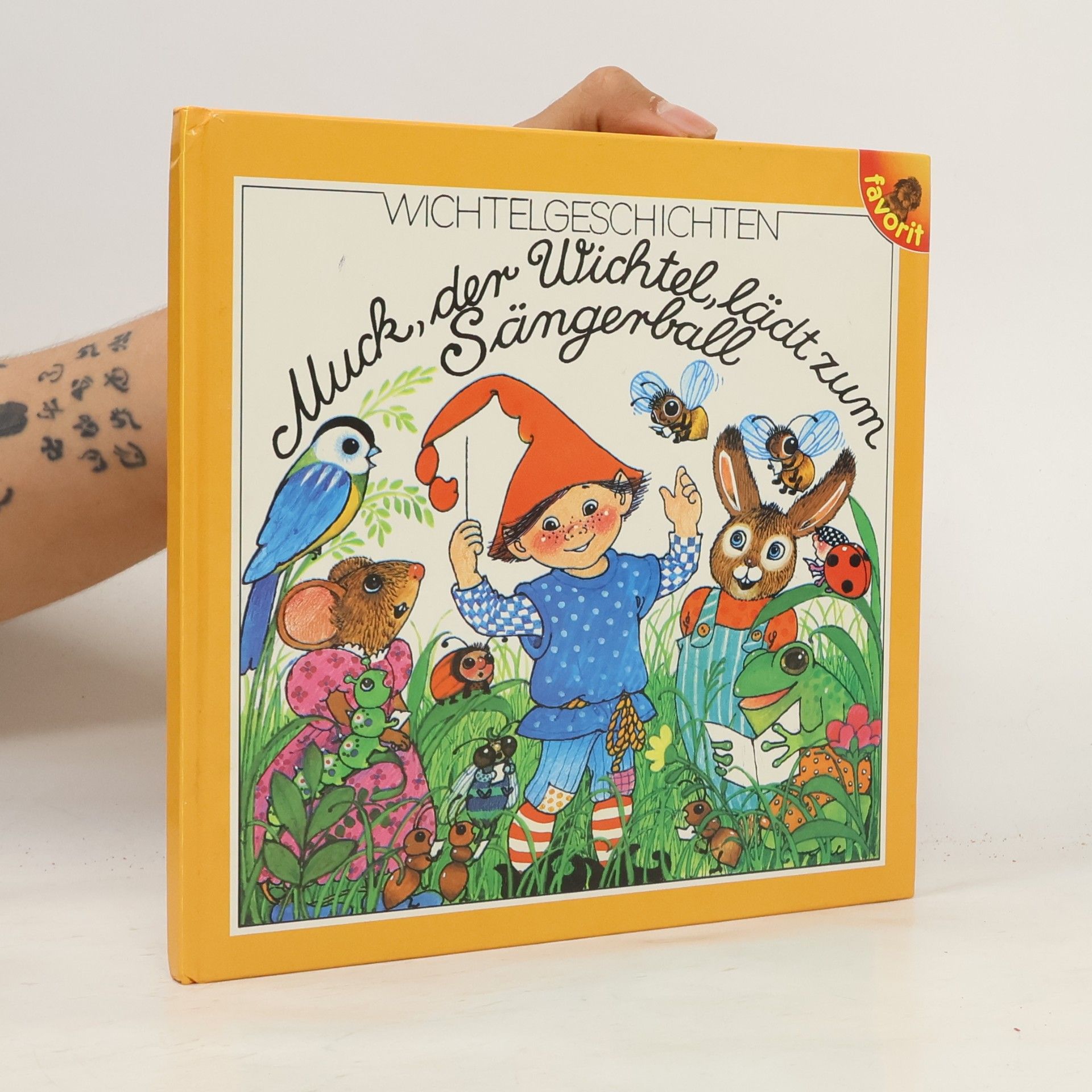 Muck, der Wichtel, lädt zum Sängerball