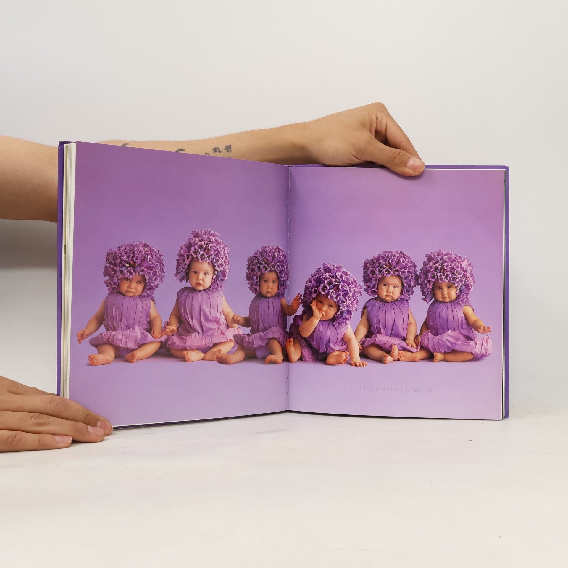 Anne Geddes Drunten im Garten