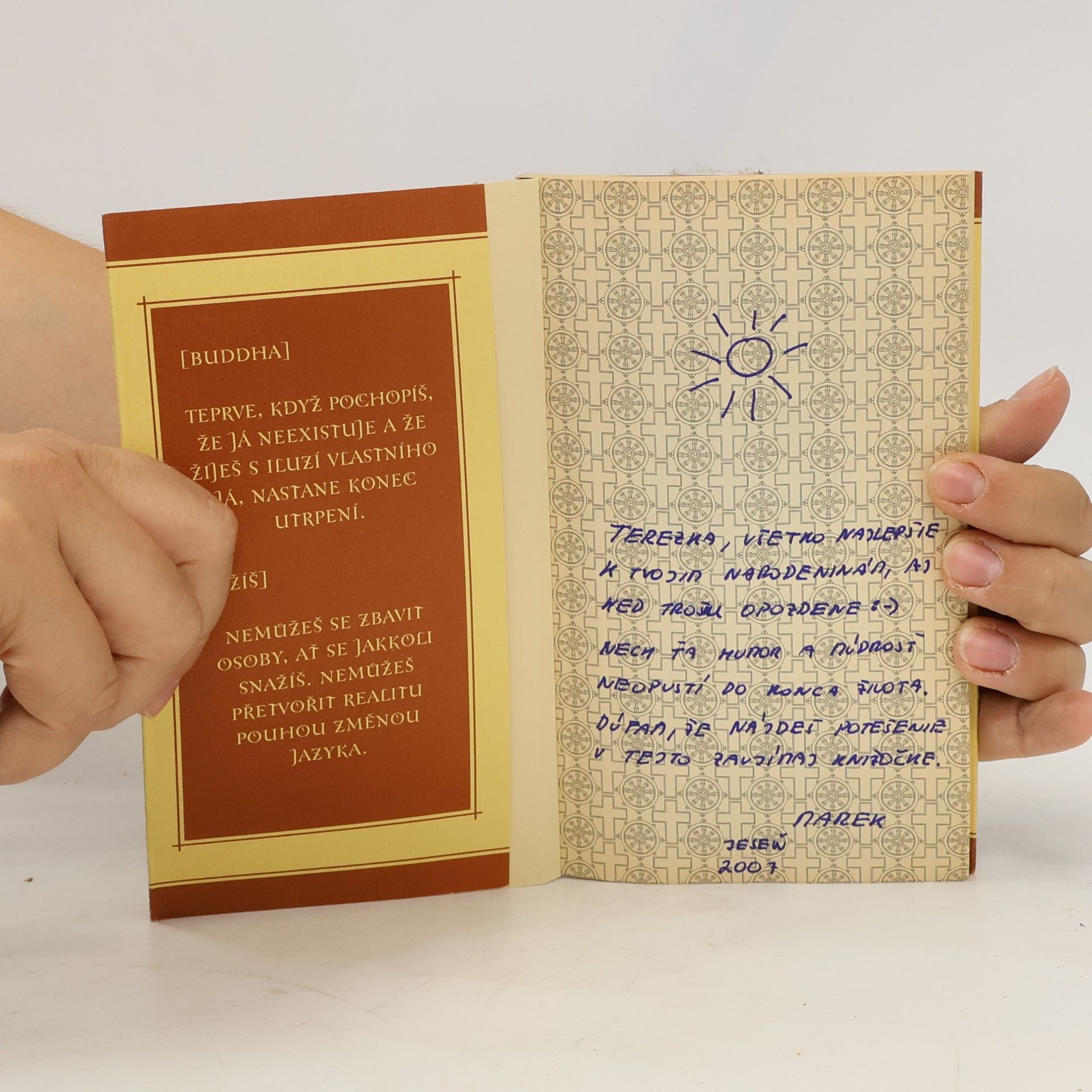 Ravi K. Zacharias Lotos a kříž. Rozhovor Ježíše s Buddhou