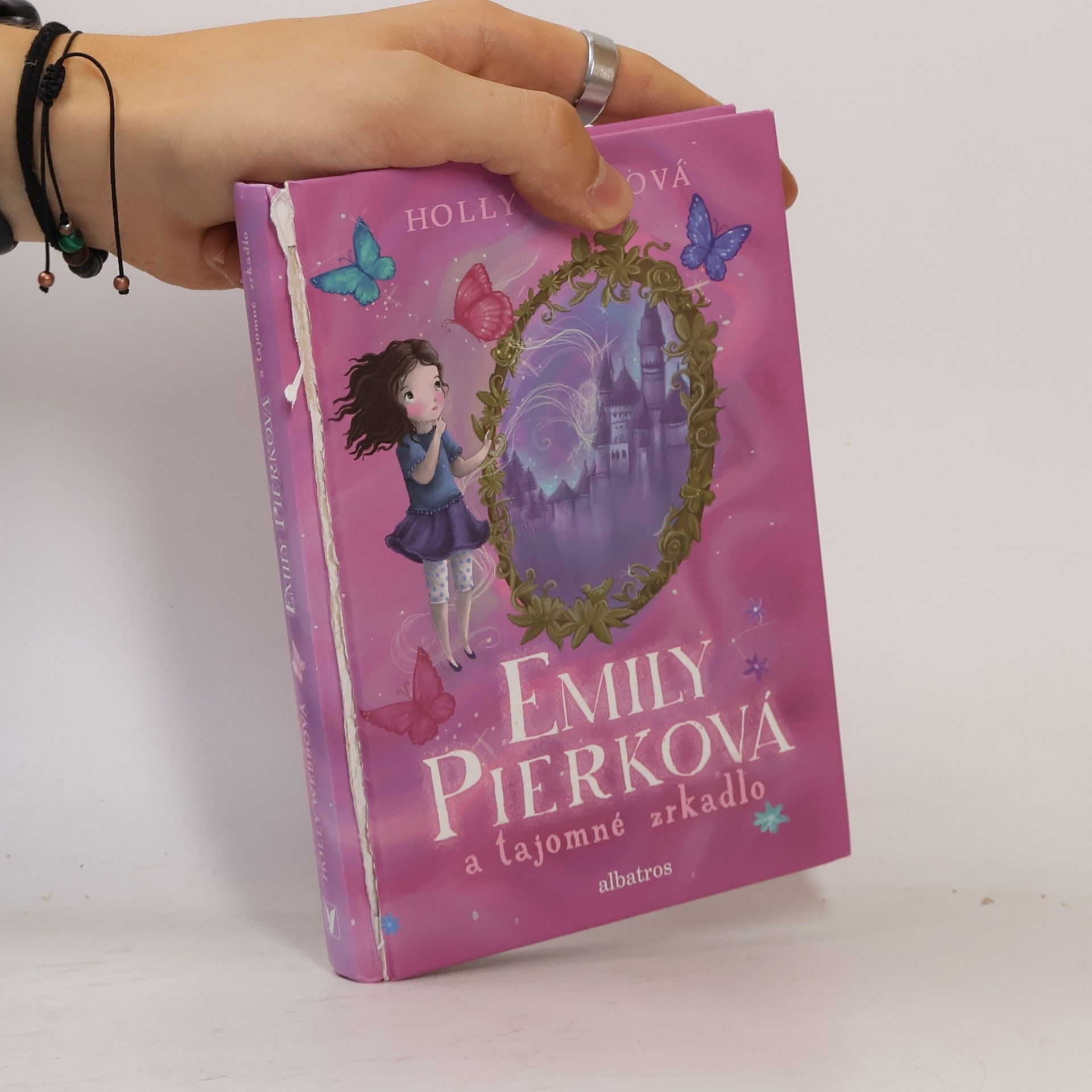 Holly Webb Emily Pierková a tajomné zrkadlo